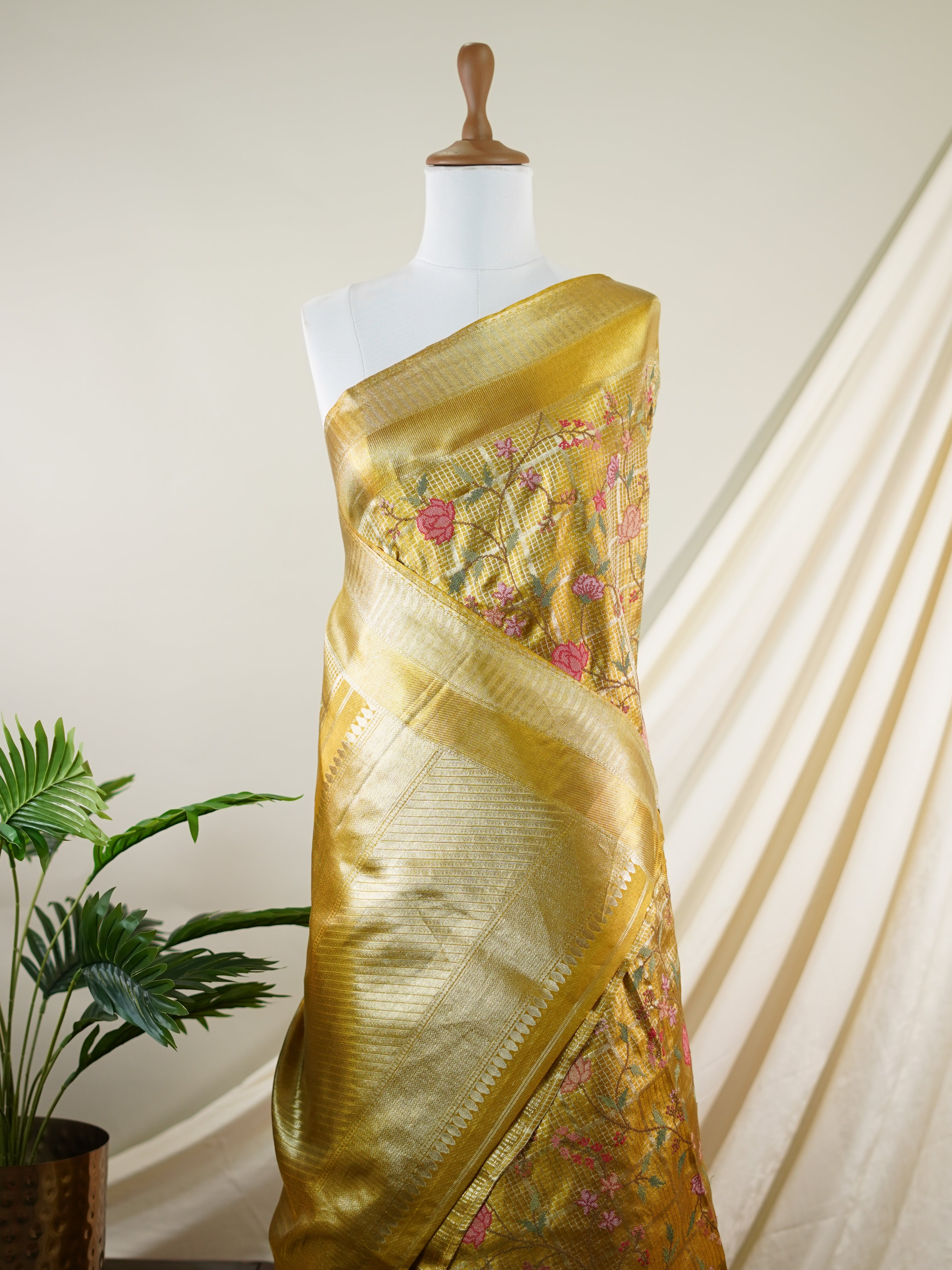 Kanchipuram Silk Yellow 100% Pure Silk - Manoranjitham Weaves - Handloom Store
