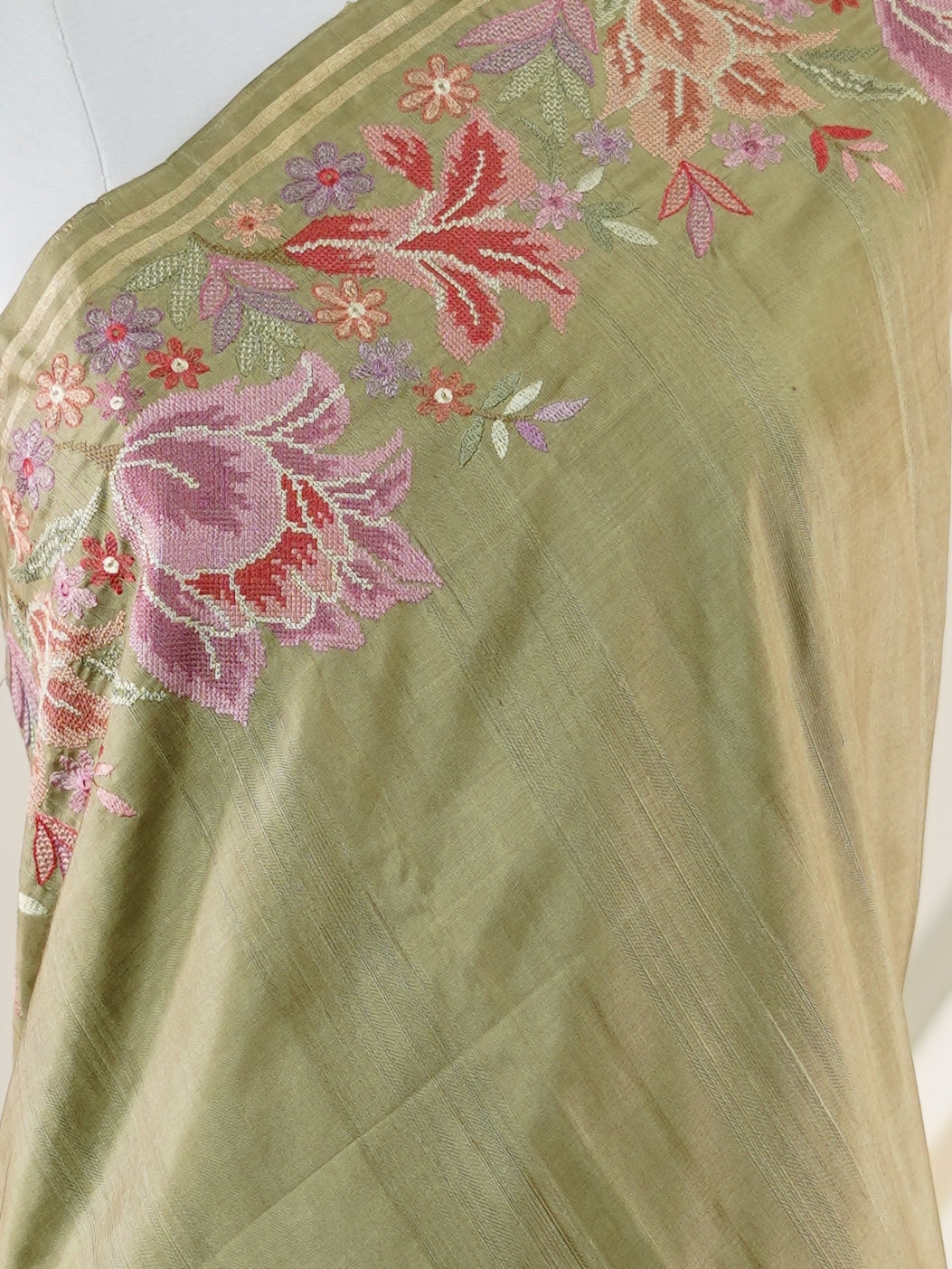 Kanchipuram Silk Olive Green 100% Pure Silk - Manoranjitham Weaves - Handloom Store