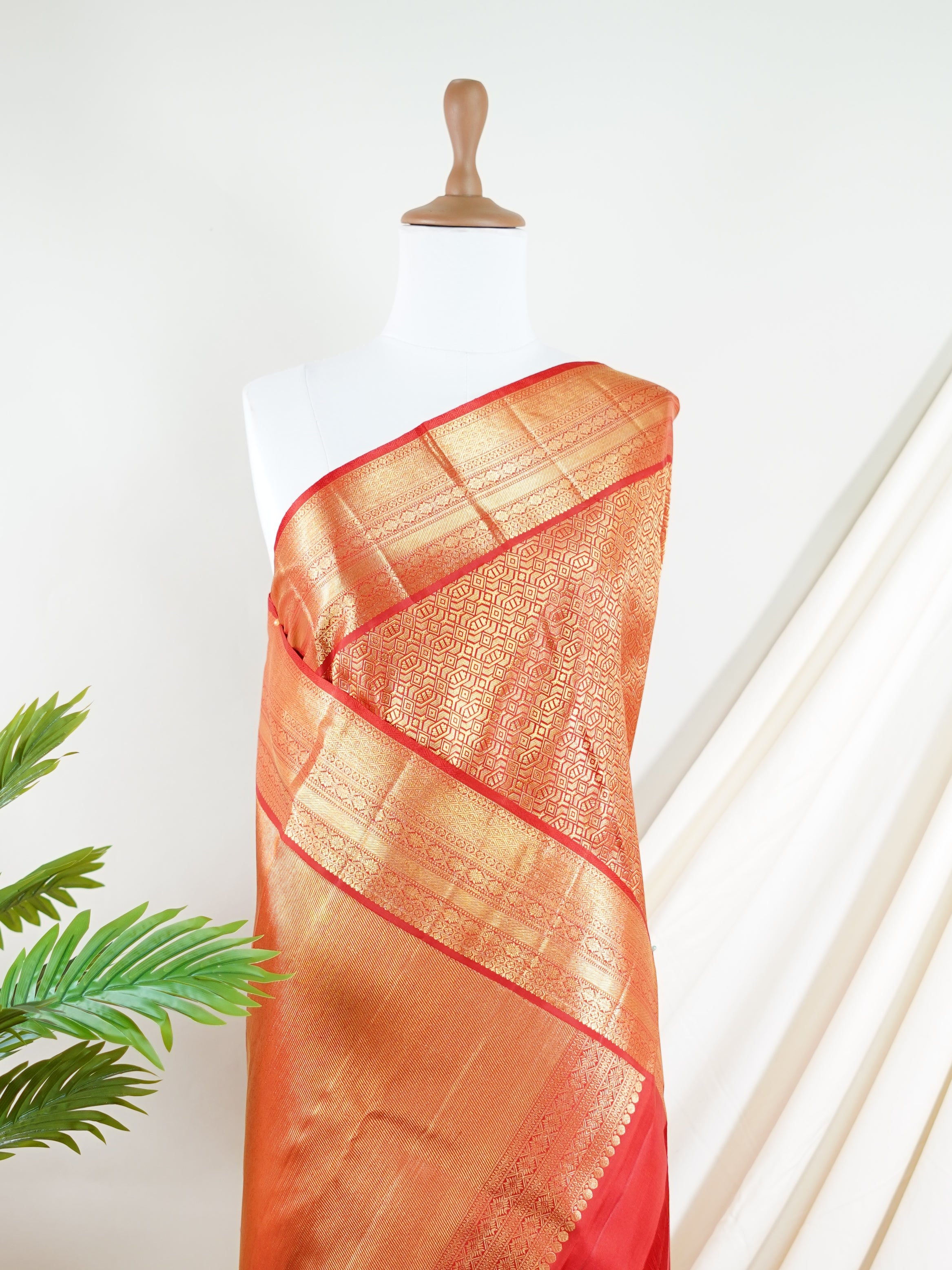 Kanchipuram Silk Red 100% Pure Silk - Manoranjitham Weaves - Handloom Store