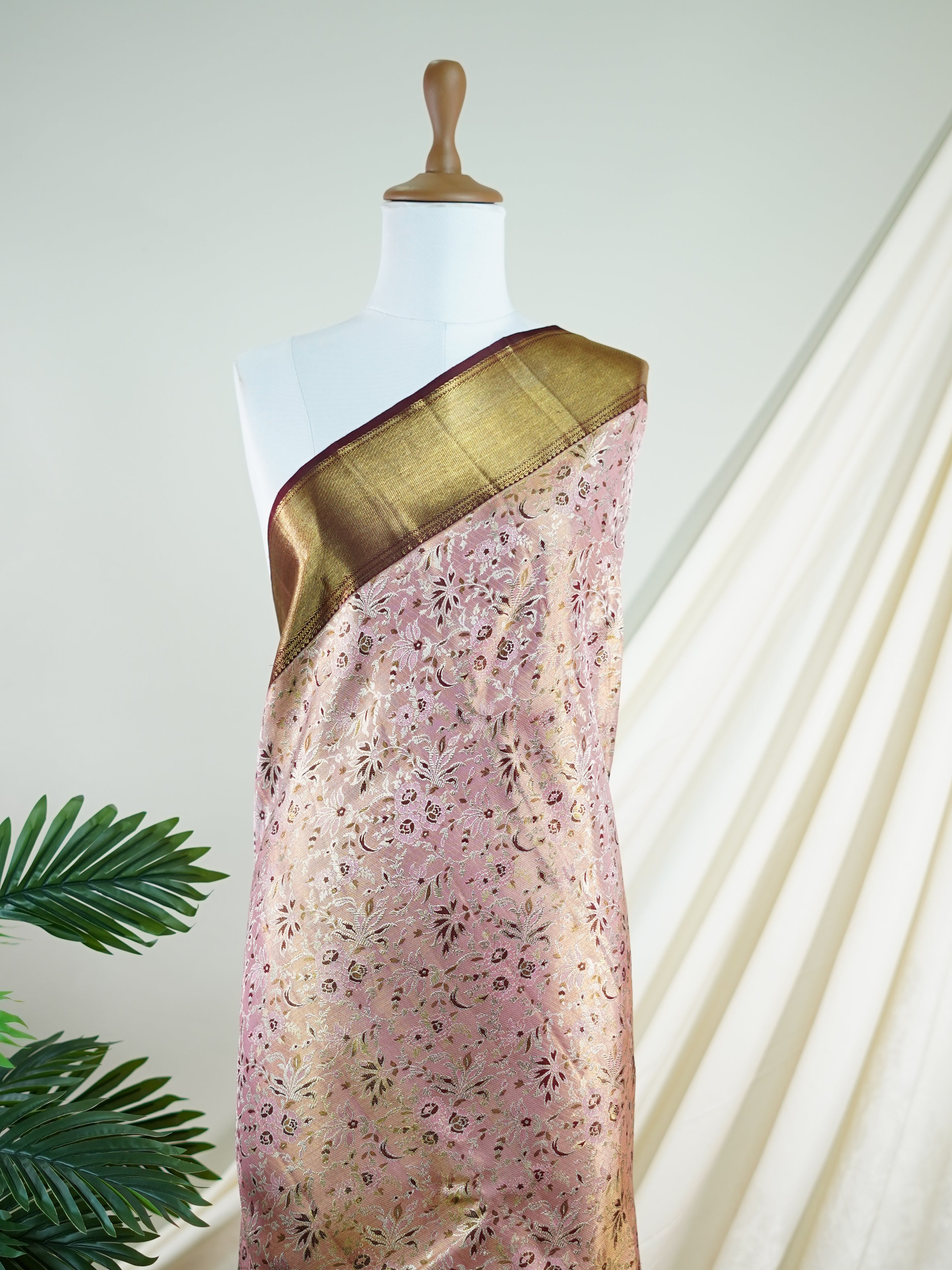 Kanchipuram Silk Peach Pink 100% Pure Silk - Manoranjitham Weaves - Handloom Store