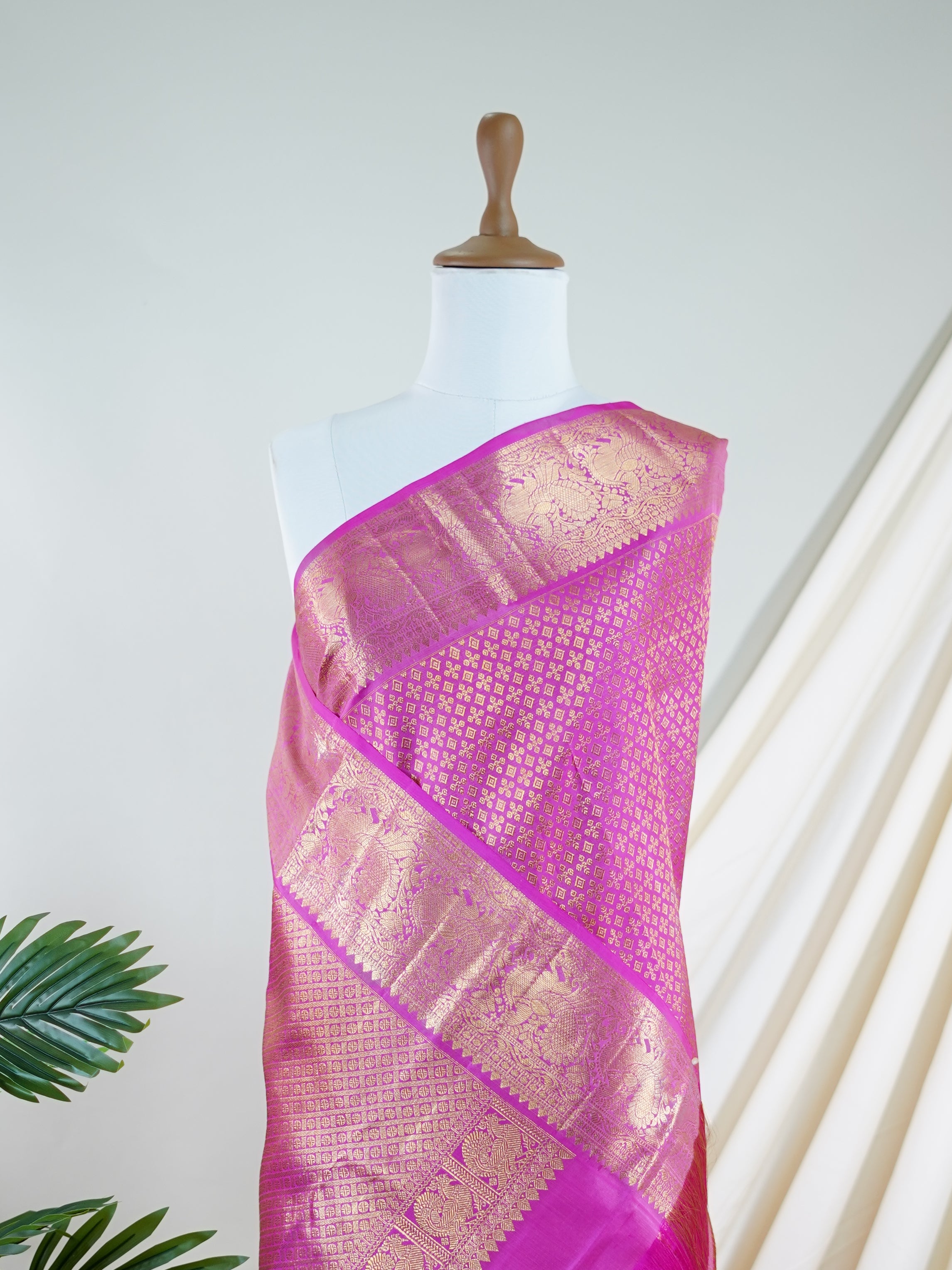 Kanchipuram Silk 100% Pure Silk - Manoranjitham Weaves - Handloom Store