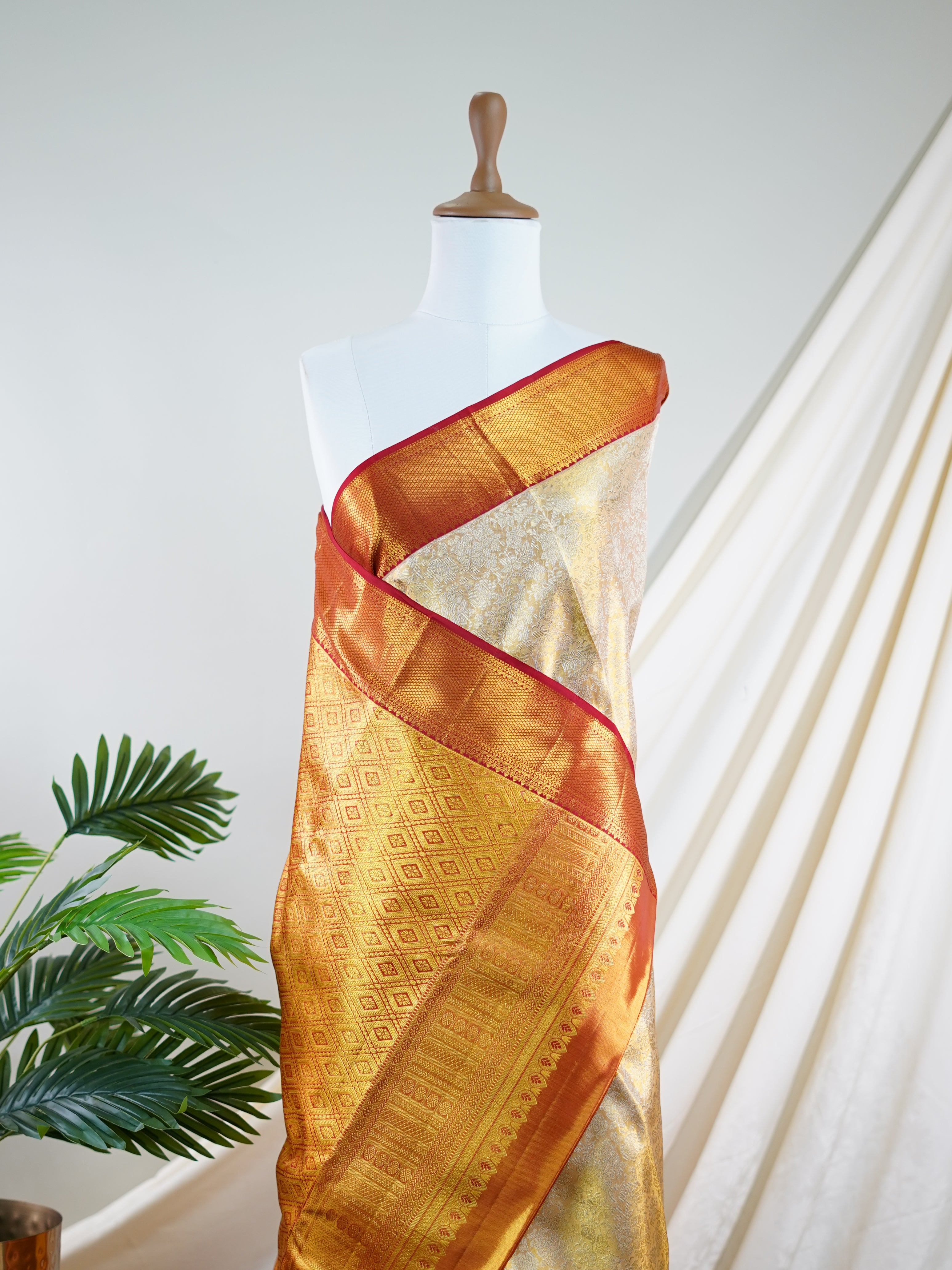 Kanchipuram Silk 100% Pure Silk - Manoranjitham Weaves - Handloom Store