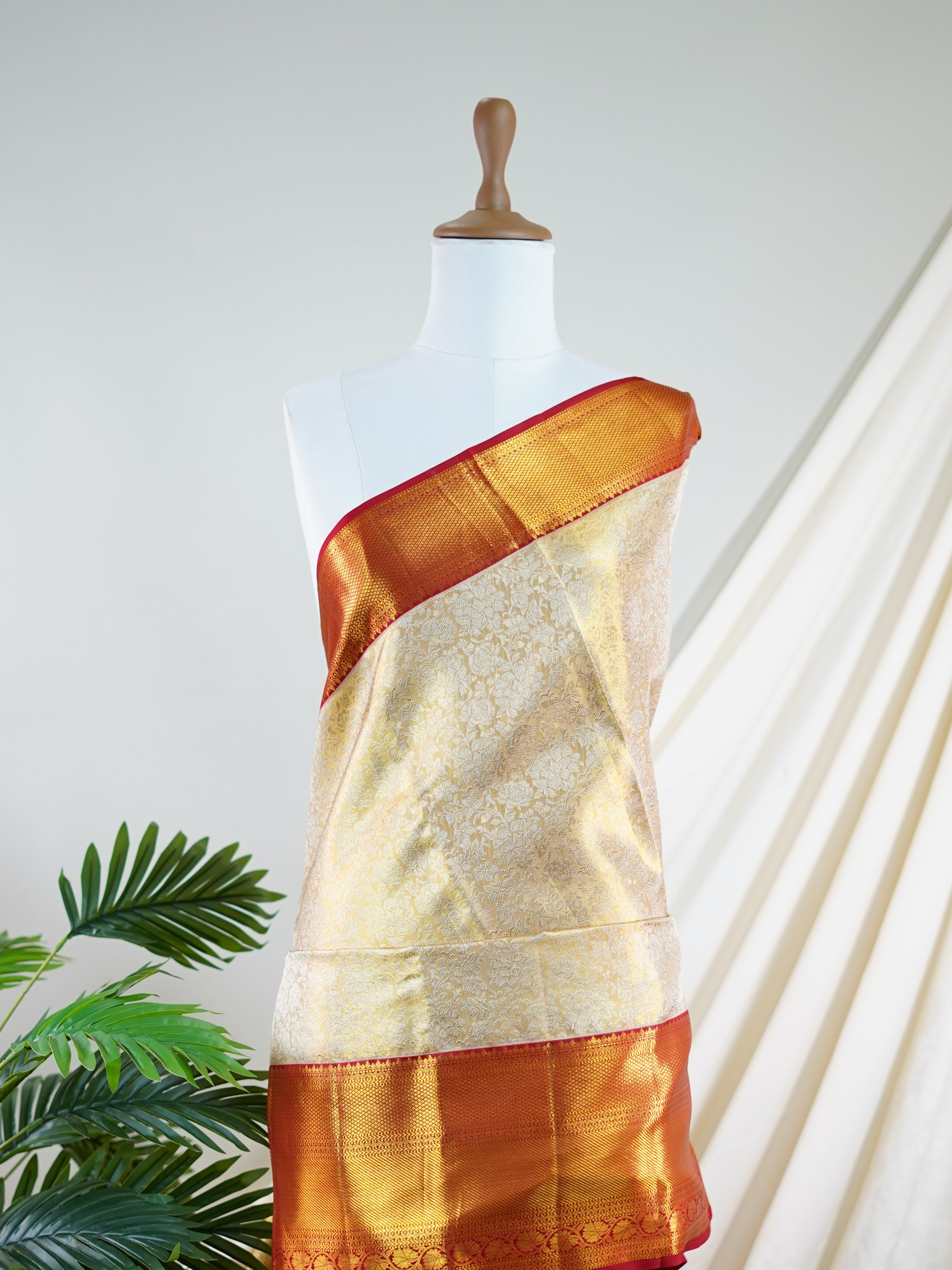 Kanchipuram Silk 100% Pure Silk - Manoranjitham Weaves - Handloom Store