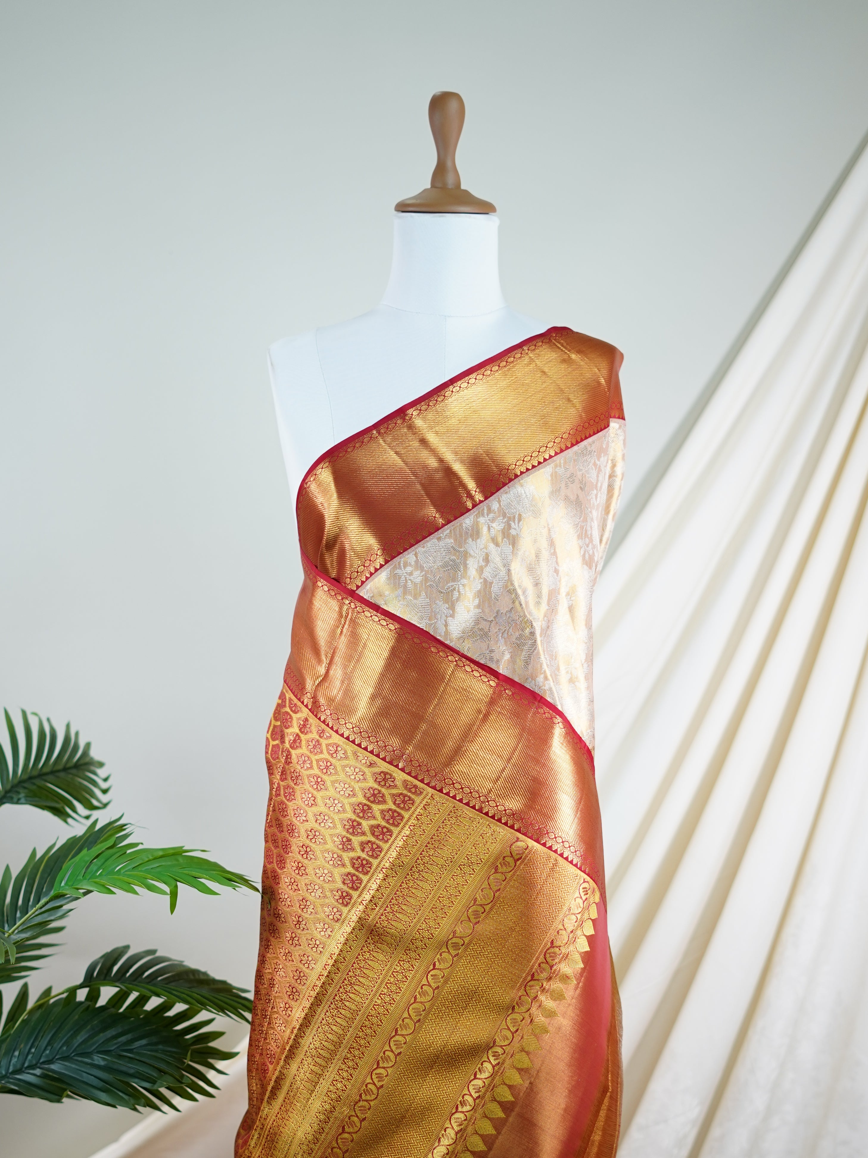 Kanchipuram Silk 100% Pure Silk - Manoranjitham Weaves - Handloom Store
