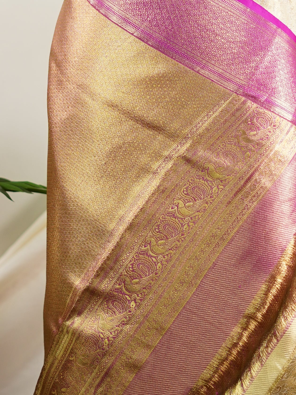 Kanchipuram Silk Golden 100% Pure Silk - Manoranjitham Weaves - Handloom Store