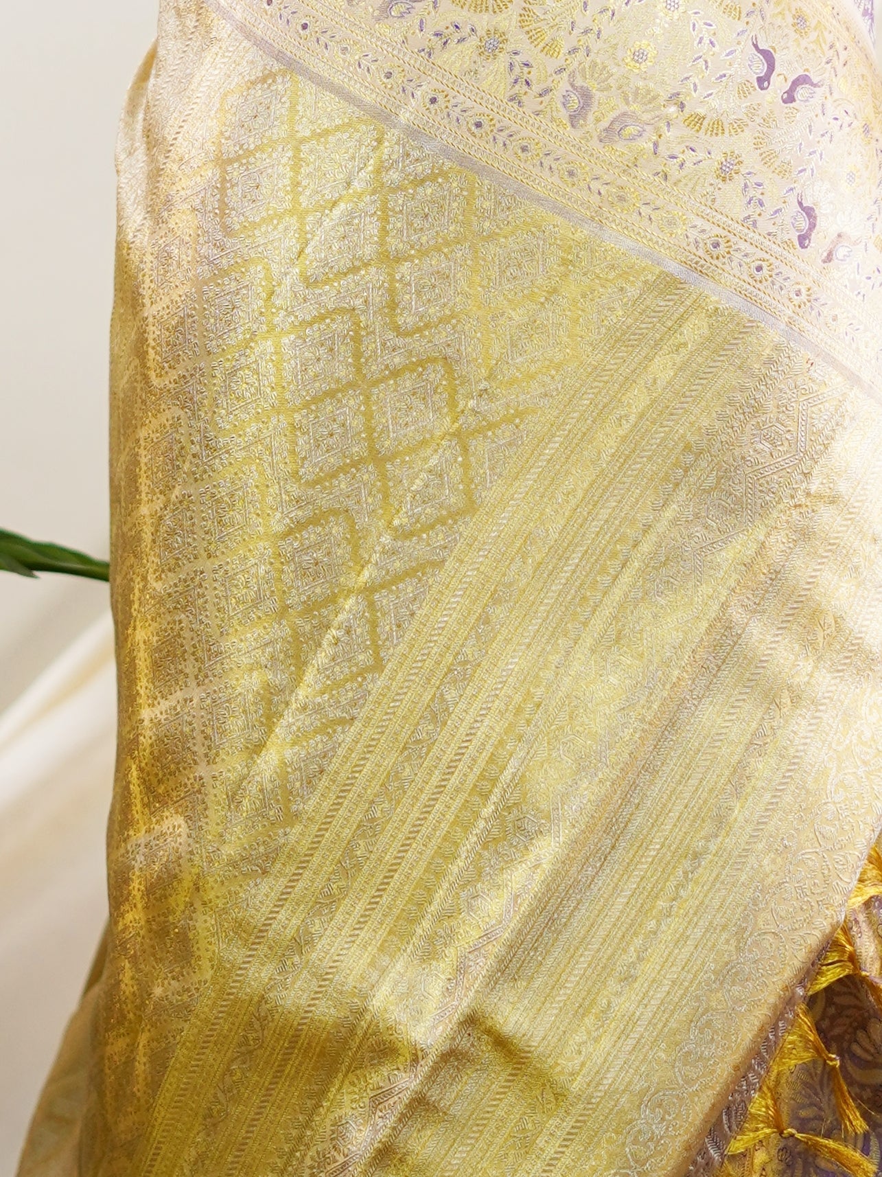 Kanchipuram Silk Lavender 100% Pure Silk - Manoranjitham Weaves - Handloom Store