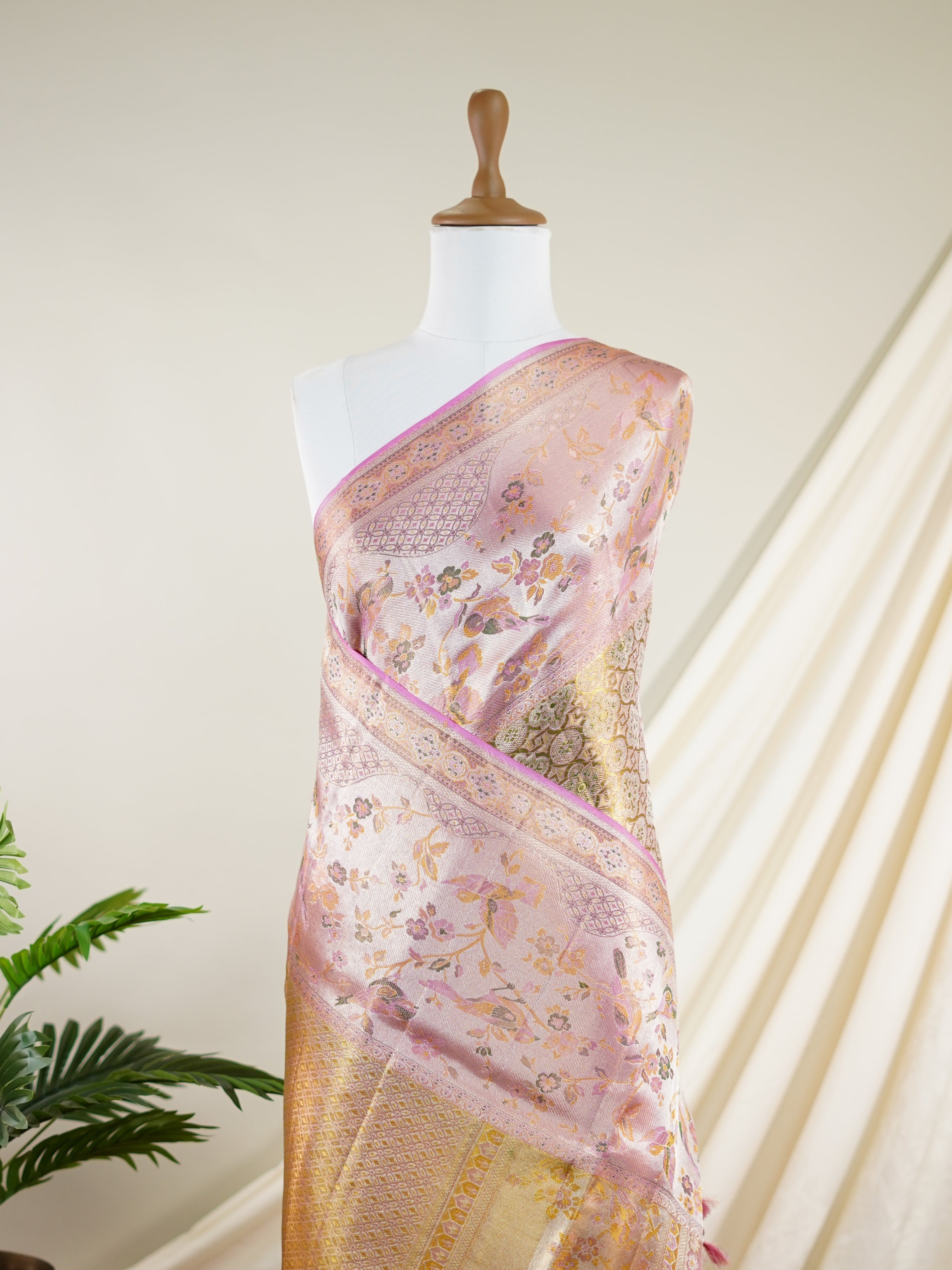 Kanchipuram Silk Golden 100% Pure Silk - Manoranjitham Weaves - Handloom Store