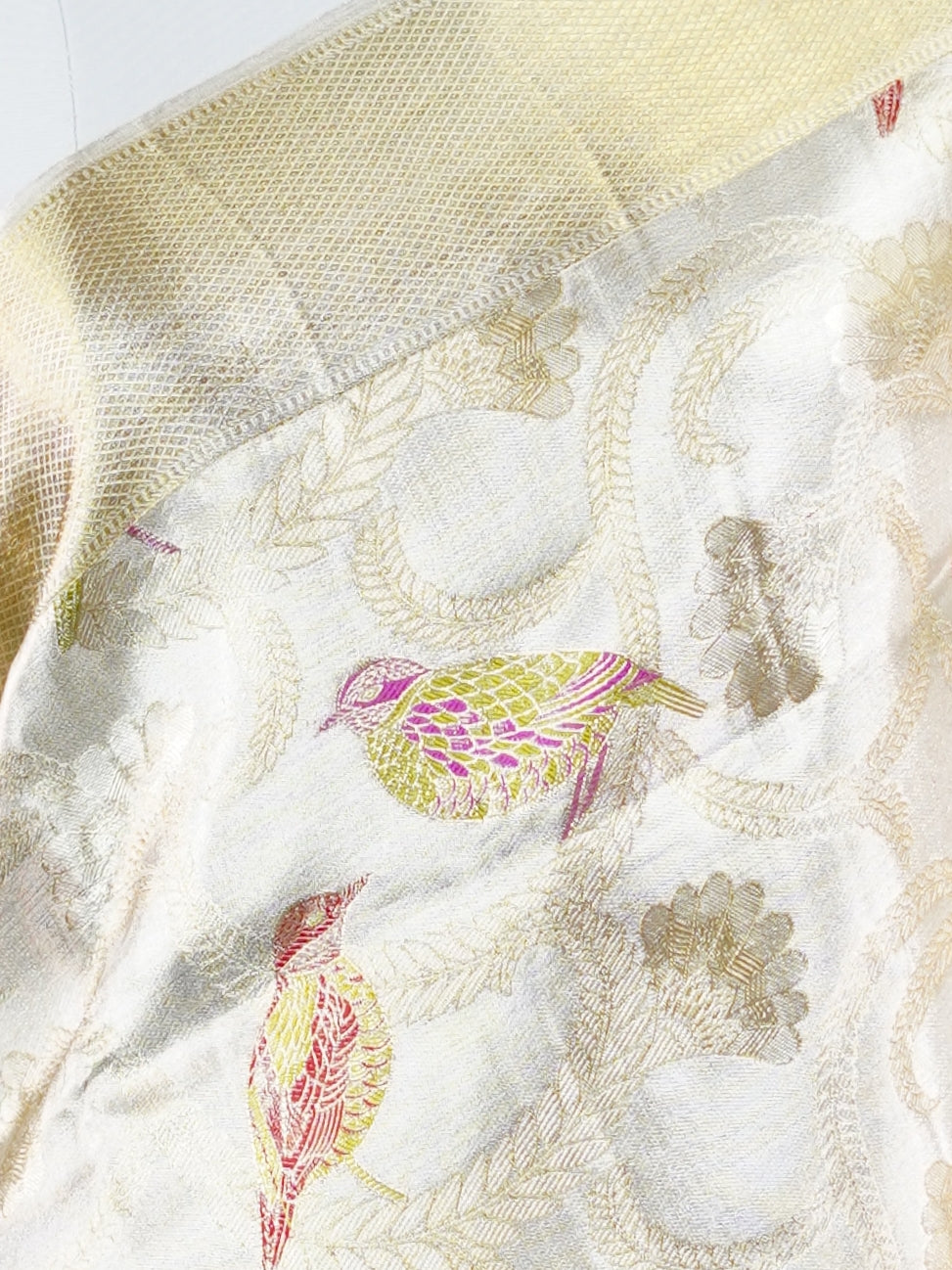 Kanchipuram Silk Silver 100% Pure Silk - Manoranjitham Weaves - Handloom Store