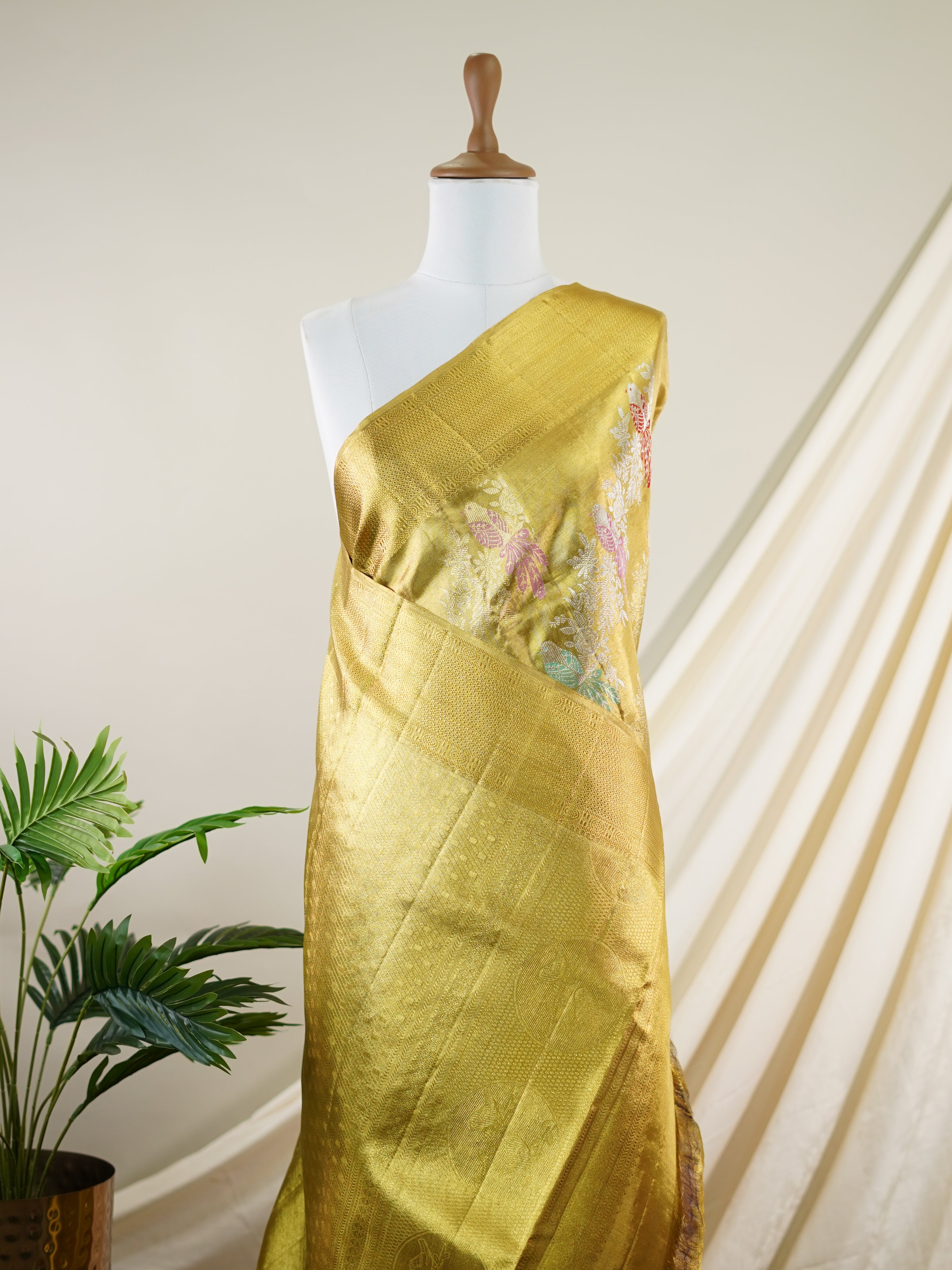 Kanchipuram Silk Yellow 100% Pure Silk - Manoranjitham Weaves - Handloom Store