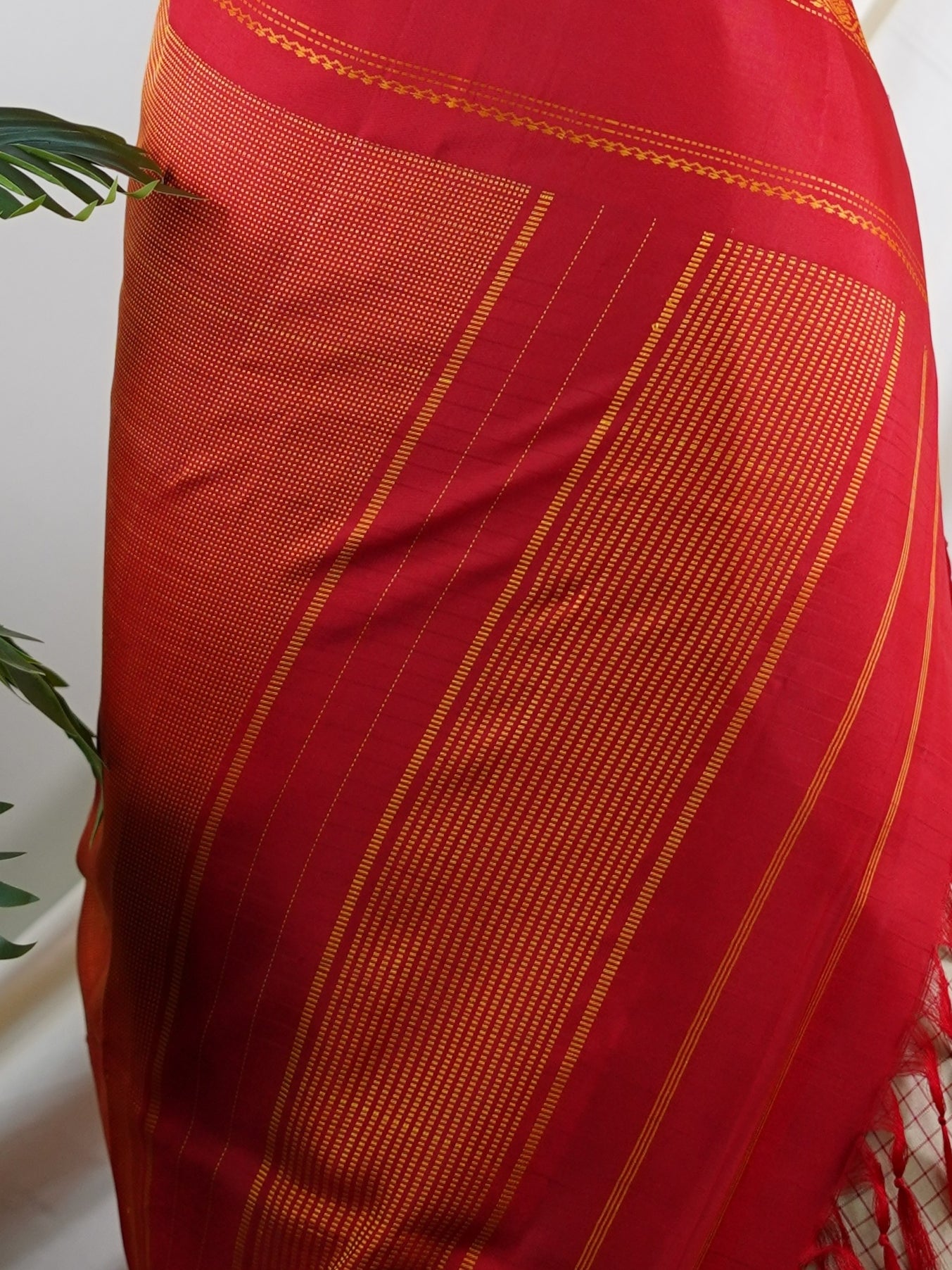 Gadwal Silk 100% Pure Silk - Manoranjitham Weaves - Handloom Store