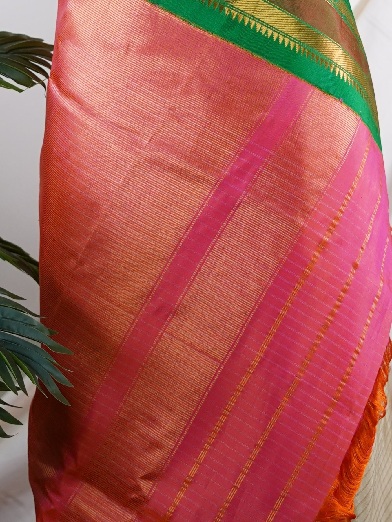 Gadwal Silk 100% Pure Silk - Manoranjitham Weaves - Handloom Store
