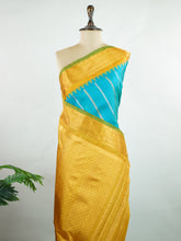 Gadwal Silk Handwoven in Telangana, Gadwal is a pure silk saree celebrated for its lightness, softness that deepens with every use, and its timeless elegance—making it one of the most comfortable and graceful vintage sarees ever woven Ratnagi - Manoranjitham Weaves - Handloom Store