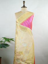 Gadwal Silk Handwoven in Telangana, Gadwal is a pure silk saree celebrated for its lightness, softness that deepens with every use, and its timeless elegance—making it one of the most comfortable and graceful vintage sarees ever woven Nandini - Manoranjitham Weaves - Handloom Store