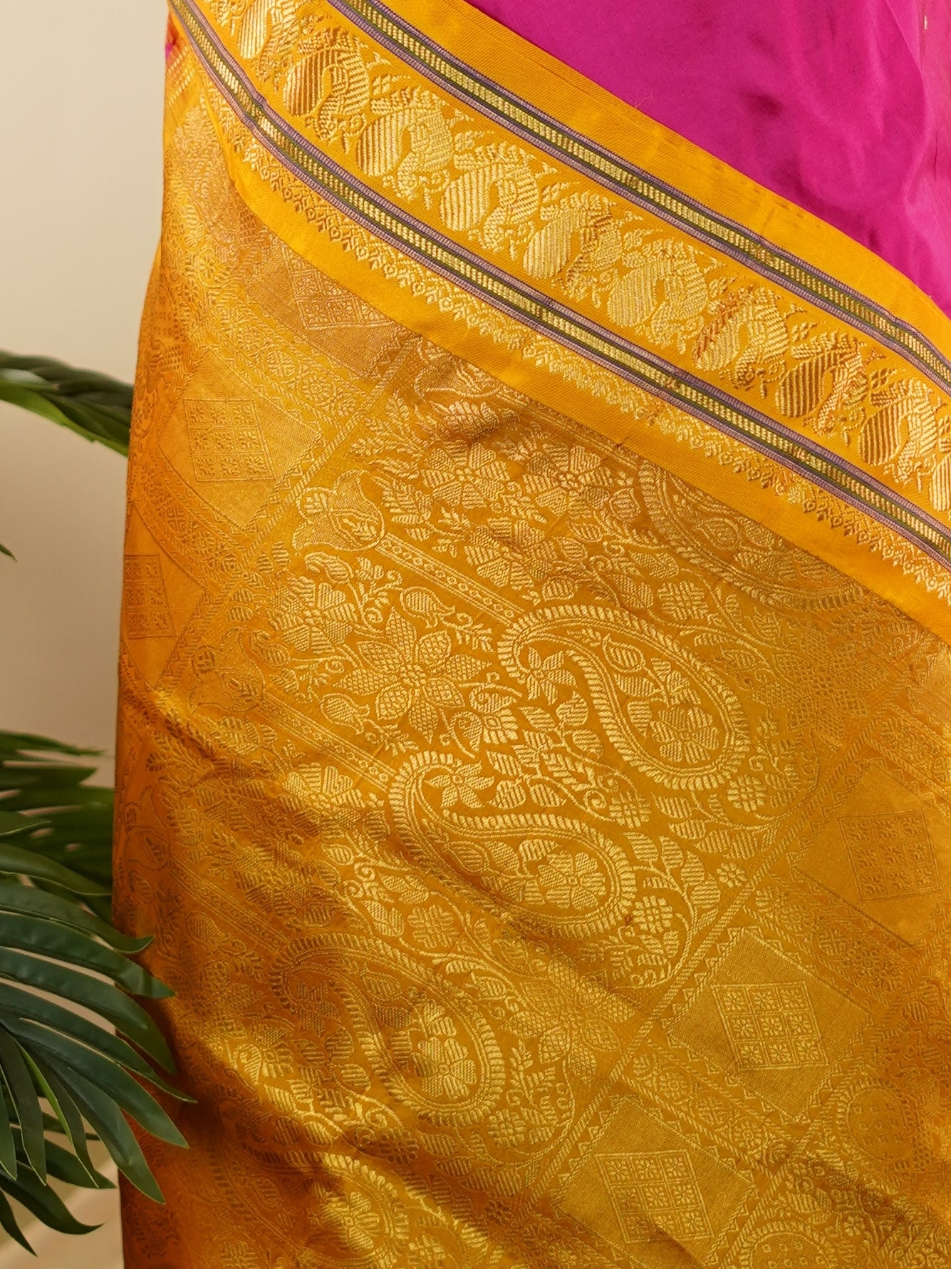 Narayanpet Pink 100% Pure Silk - Manoranjitham Weaves - Handloom Store