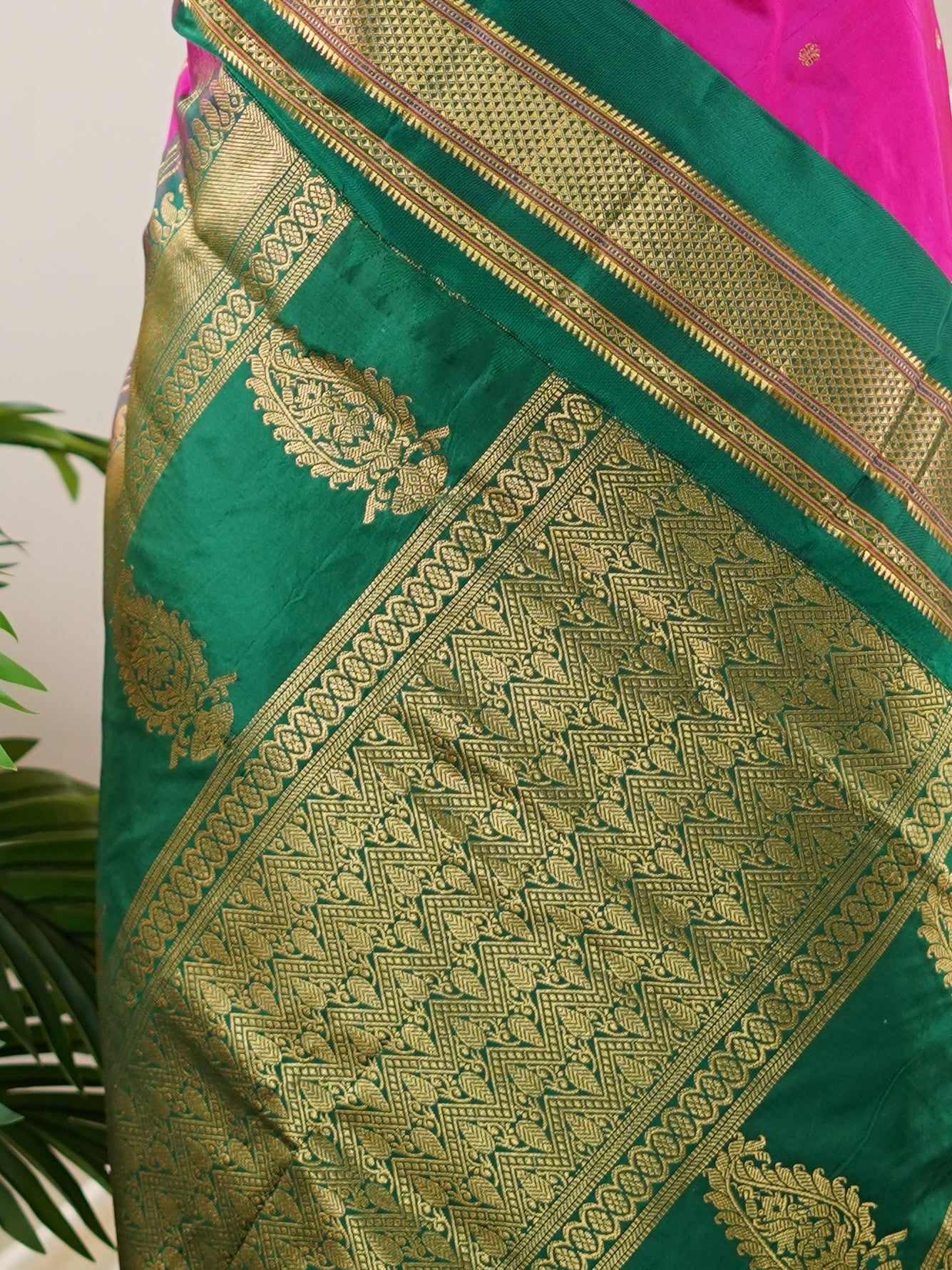 Narayanpet Pink 100% Pure Silk - Manoranjitham Weaves - Handloom Store