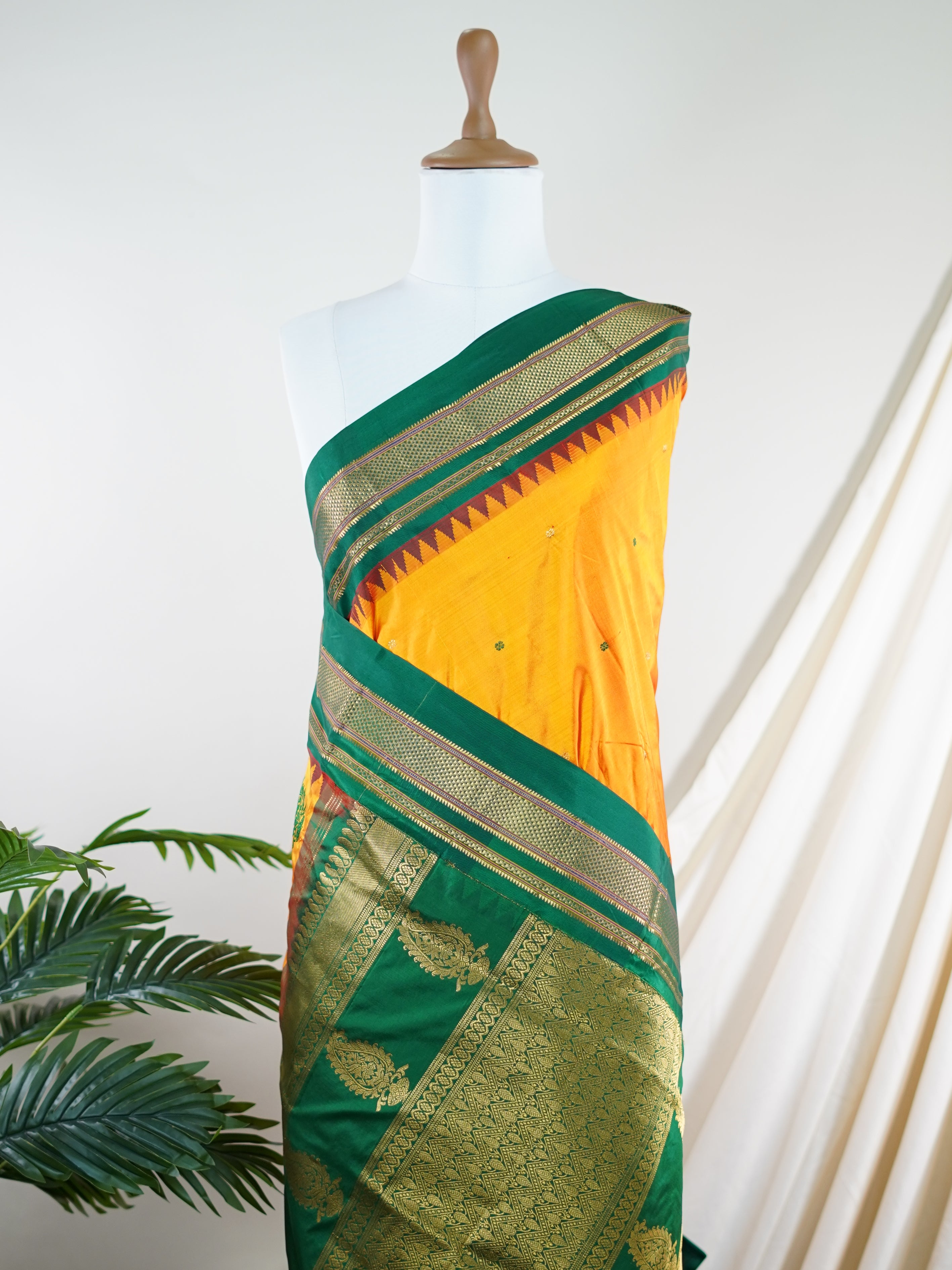 Narayanpet Orange 100% Pure Silk - Manoranjitham Weaves - Handloom Store