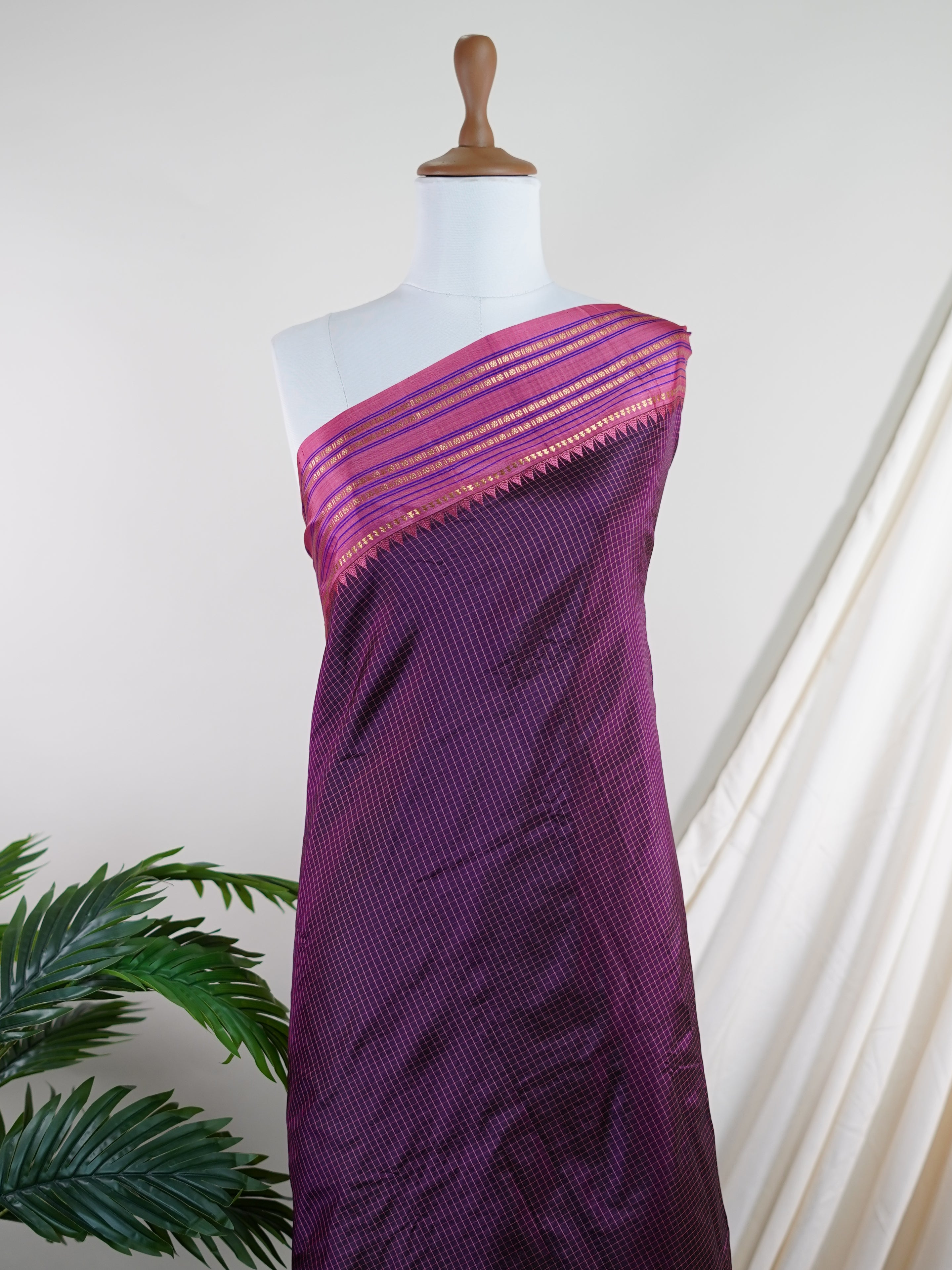 Narayanpet Violet 100% Pure Silk - Manoranjitham Weaves - Handloom Store