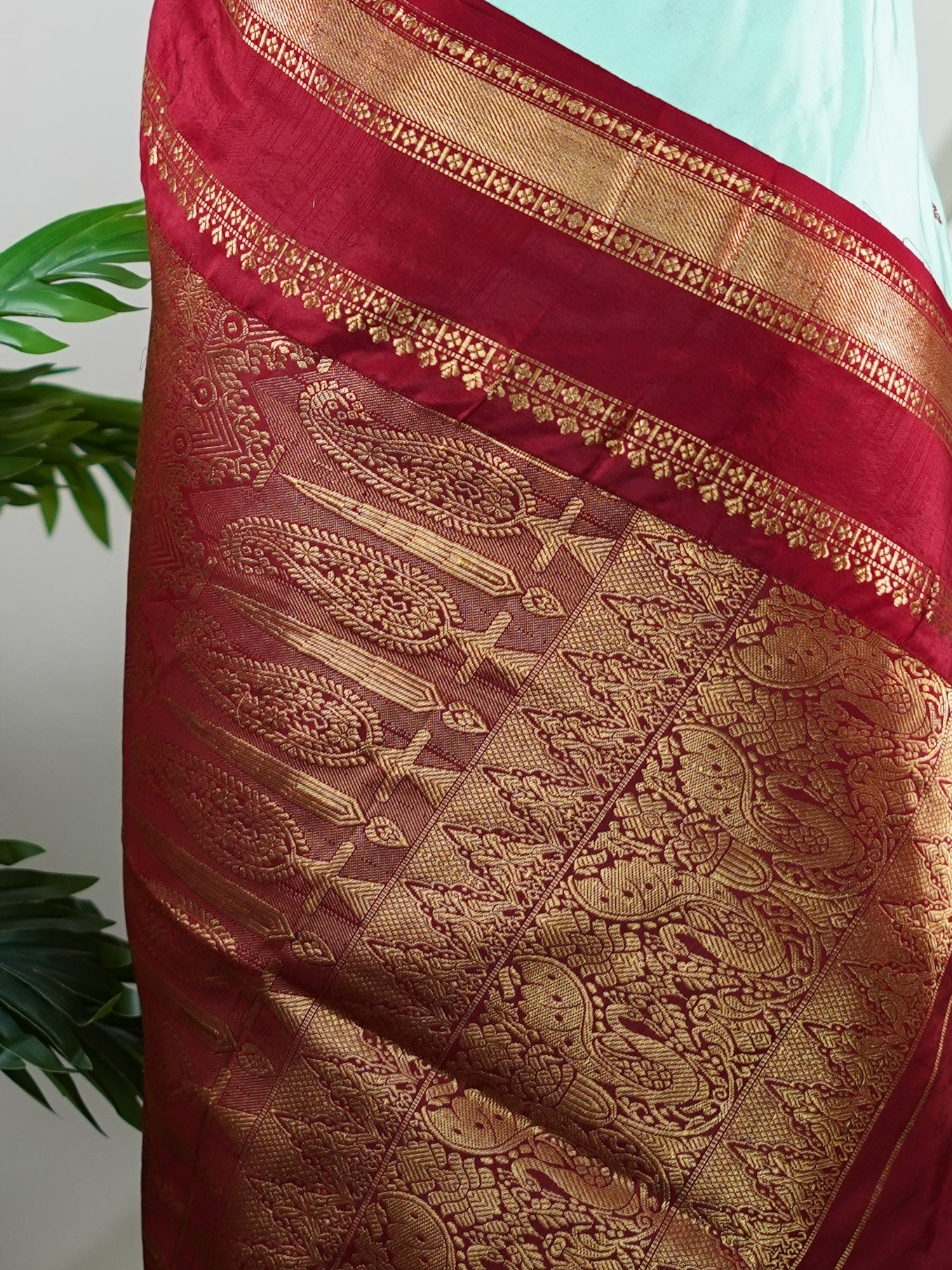 Narayanpet Pista Green 100% Pure Silk - Manoranjitham Weaves - Handloom Store