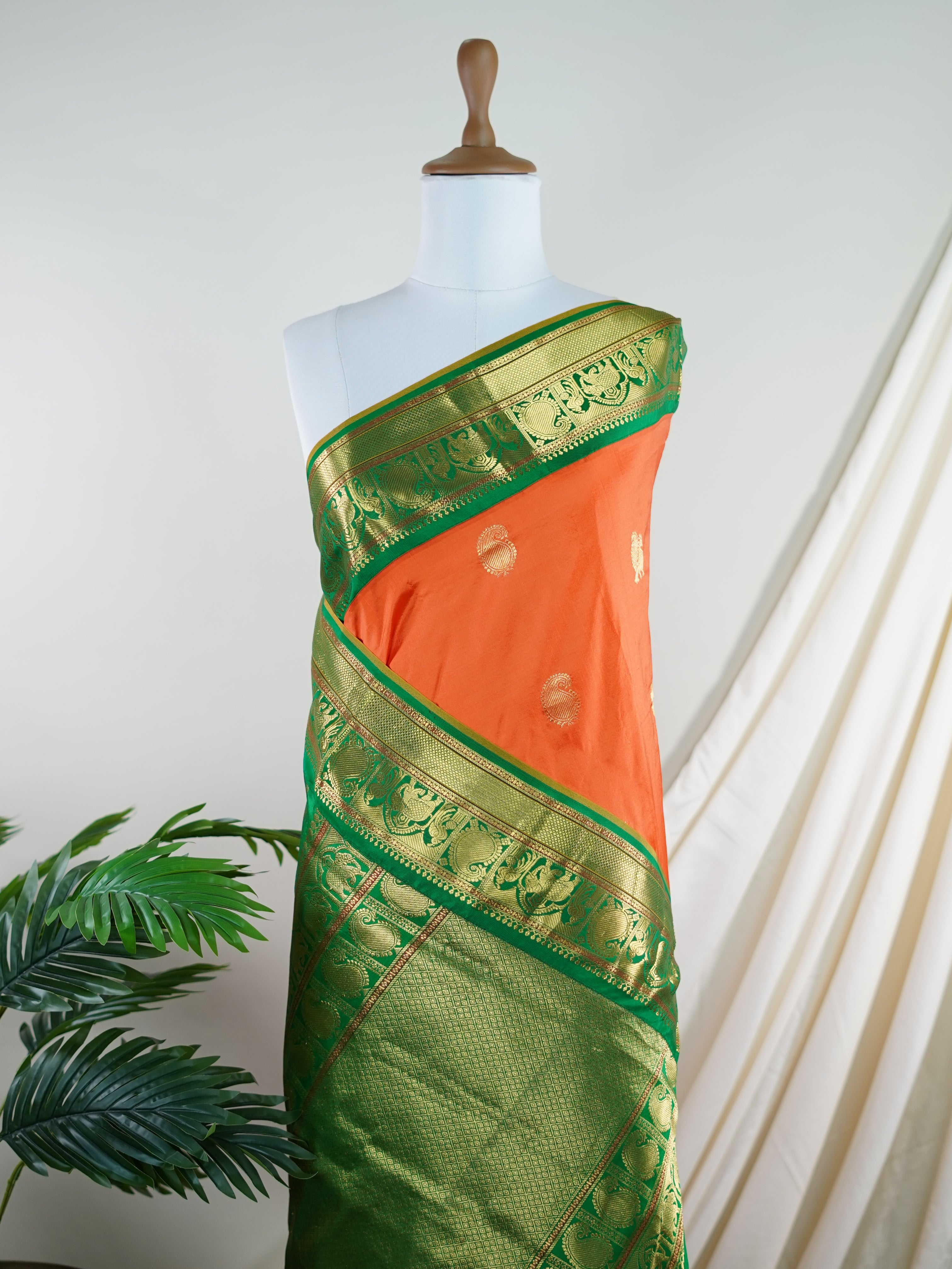 Narayanpet Orange 100% Pure Silk - Manoranjitham Weaves - Handloom Store