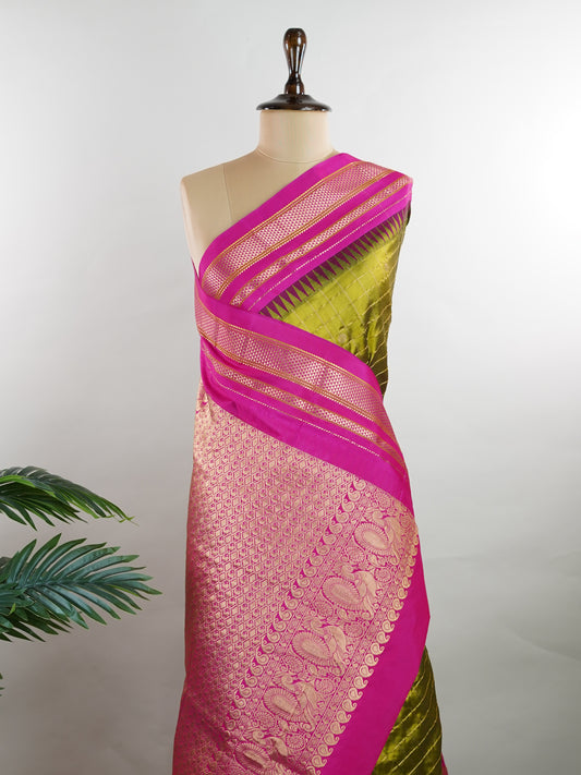 Narayanpet Narayanpet sarees with checks and buttis showcase a perfect blend of tradition and simplicity, featuring intricate motifs woven over classic check patterns.
Their vibrant colors and fine craftsmanship make them elegant choices for any occasion.
Chandravadana - Manoranjitham Weaves - Handloom Store