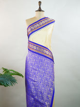 Narayanpet Narayanpet plain sarees are known for their elegant simplicity, featuring rich cotton or silk textures with contrasting borders.
They beautifully blend traditional craftsmanship with everyday comfort, making them perfect for both casual and festive wear. Samhita - Manoranjitham Weaves - Handloom Store
