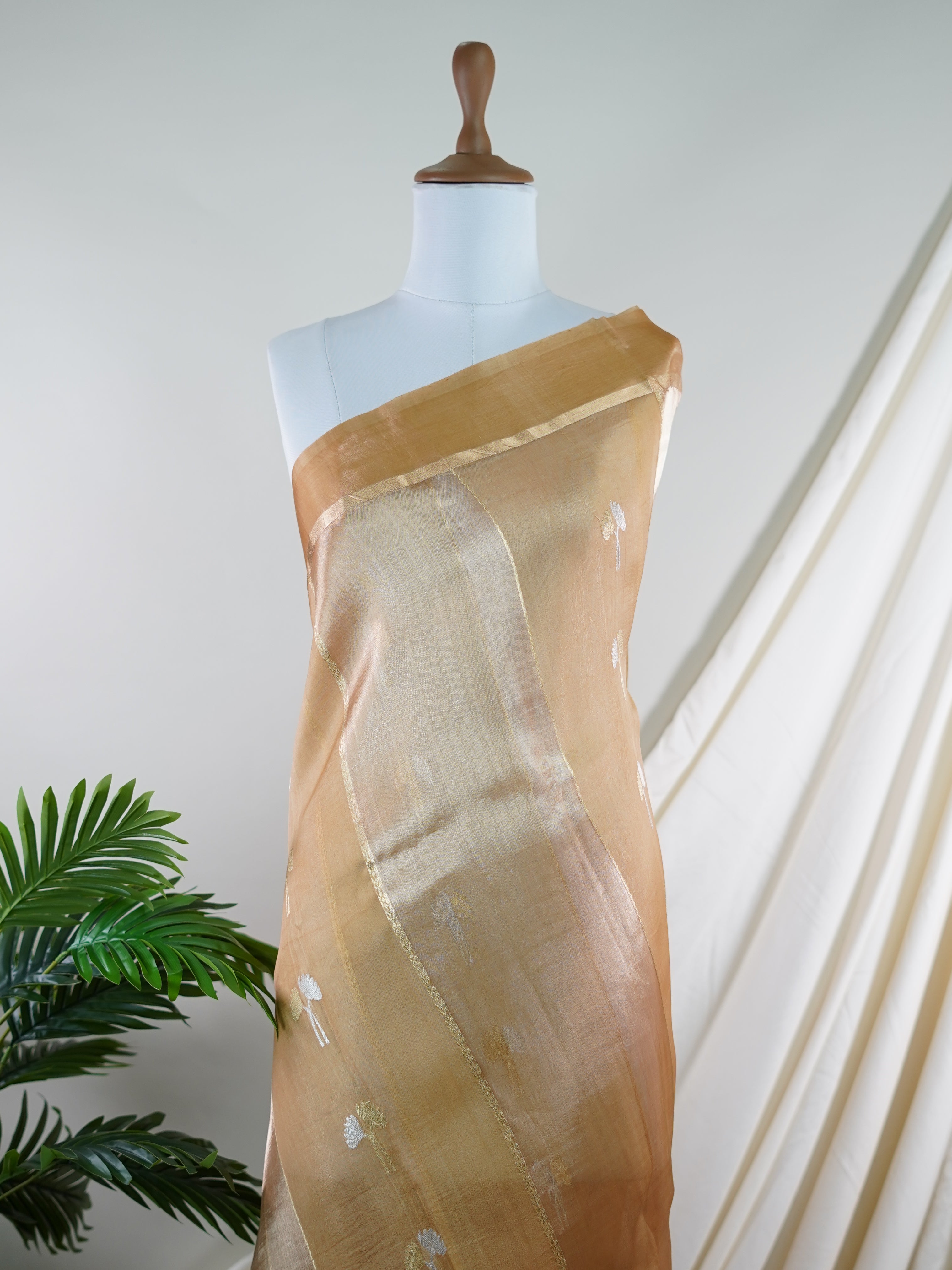 Katan Gold 100% Pure Tissue - Manoranjitham Weaves - Handloom Store