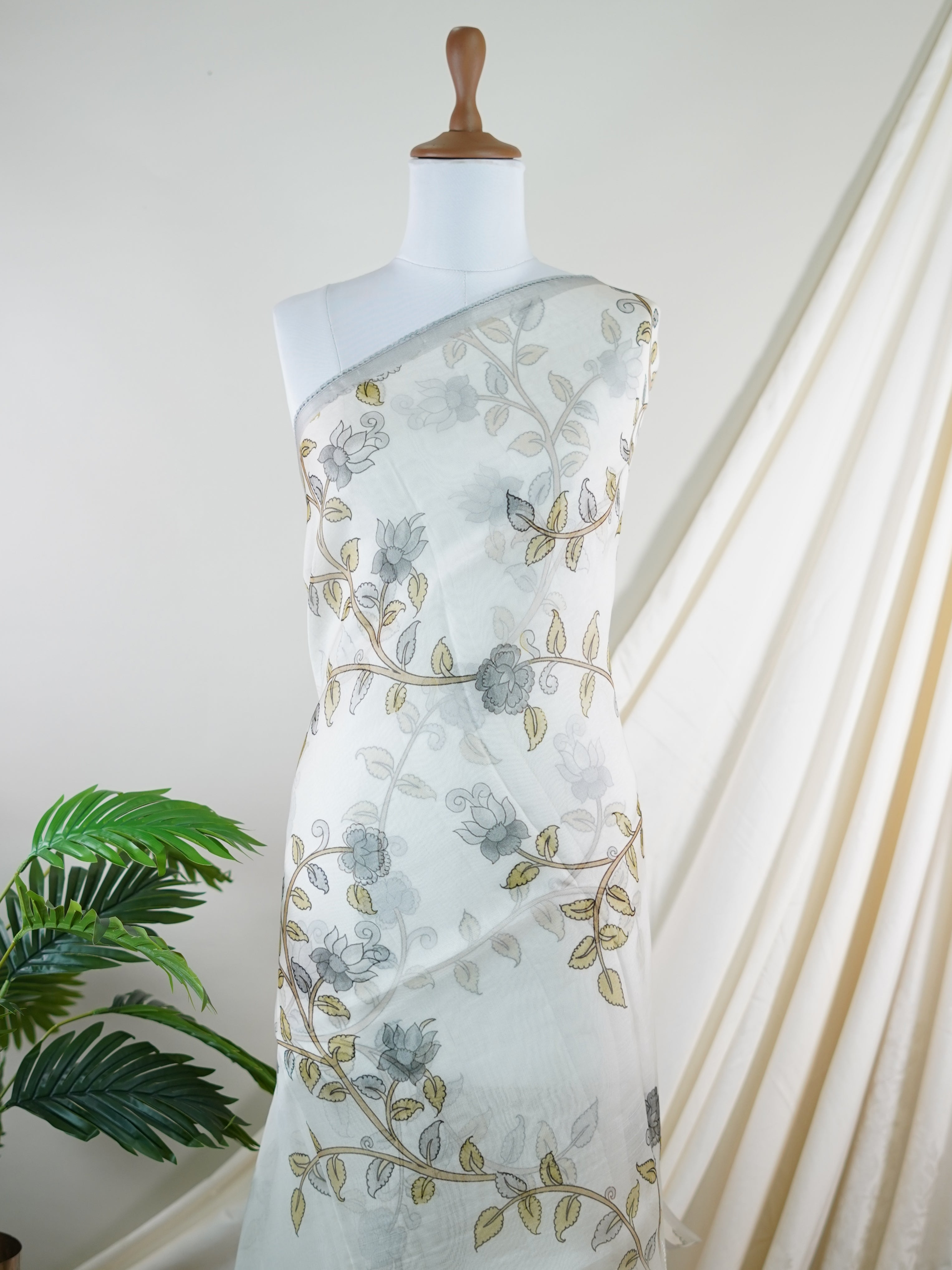 Tussar Organza - Manoranjitham Weaves - Handloom Store