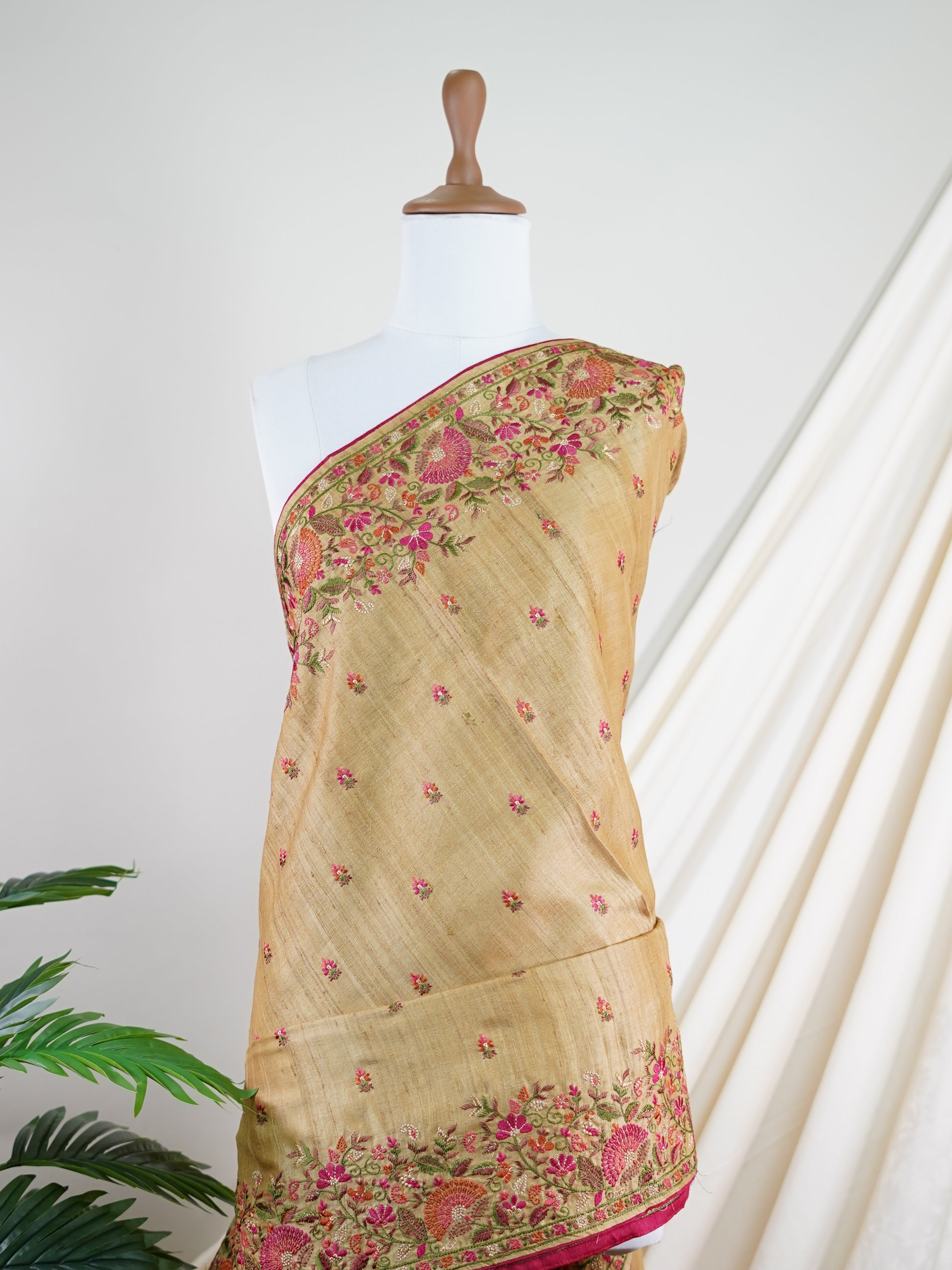 Tussars Beige 100% Pure Tussar - Manoranjitham Weaves - Handloom Store