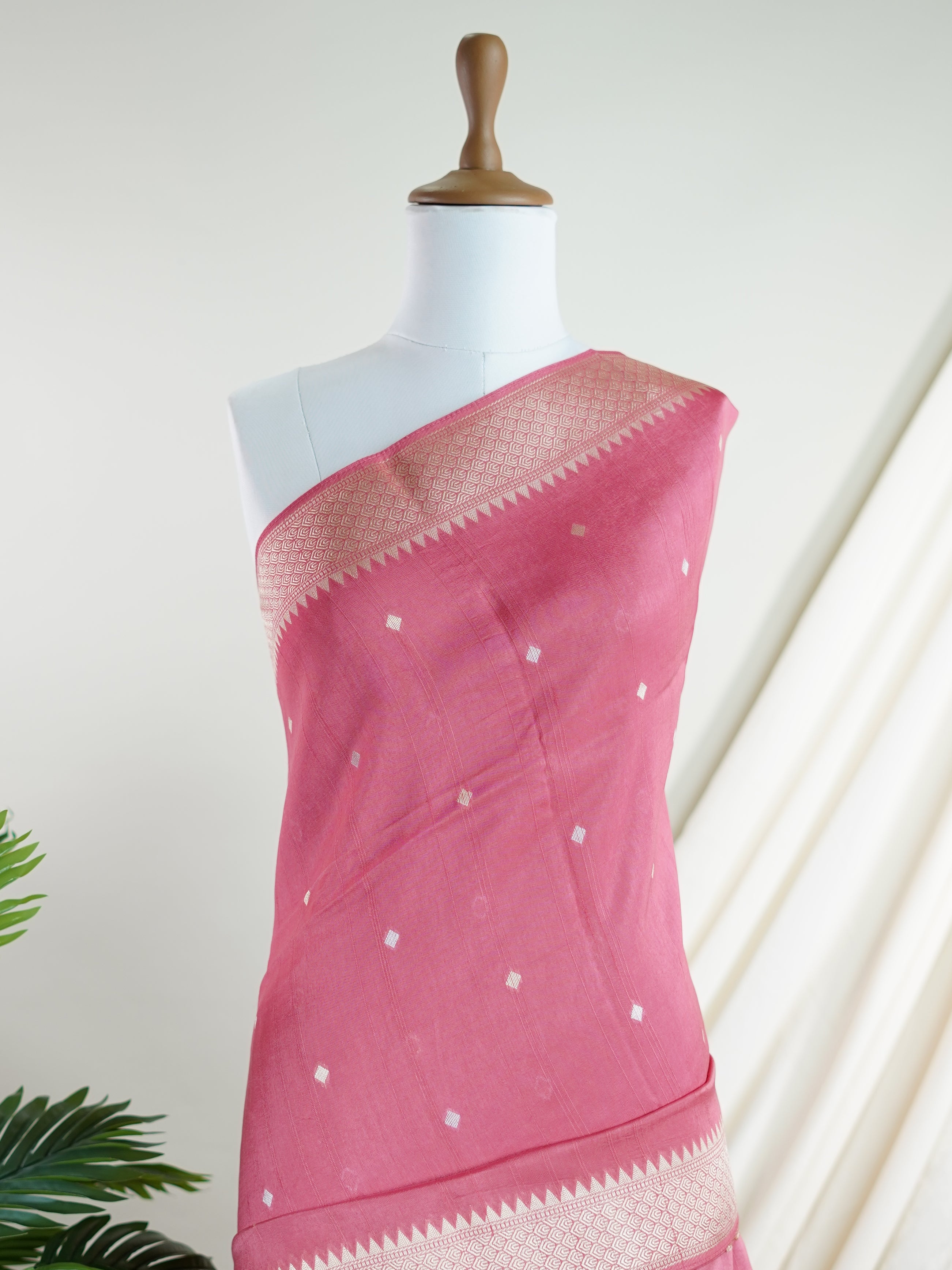 Georgette Pink Tussar Georgette - Manoranjitham Weaves - Handloom Store