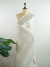 Kota A masterpiece in 100% Pure Silk , this Lavender saree adorned with Buttis patterns exudes regal charm. Perfect for the modern bride who cherishes tradition. Anandabhairavi – Cream Handloom - Manoranjitham Weaves - Handloom Store