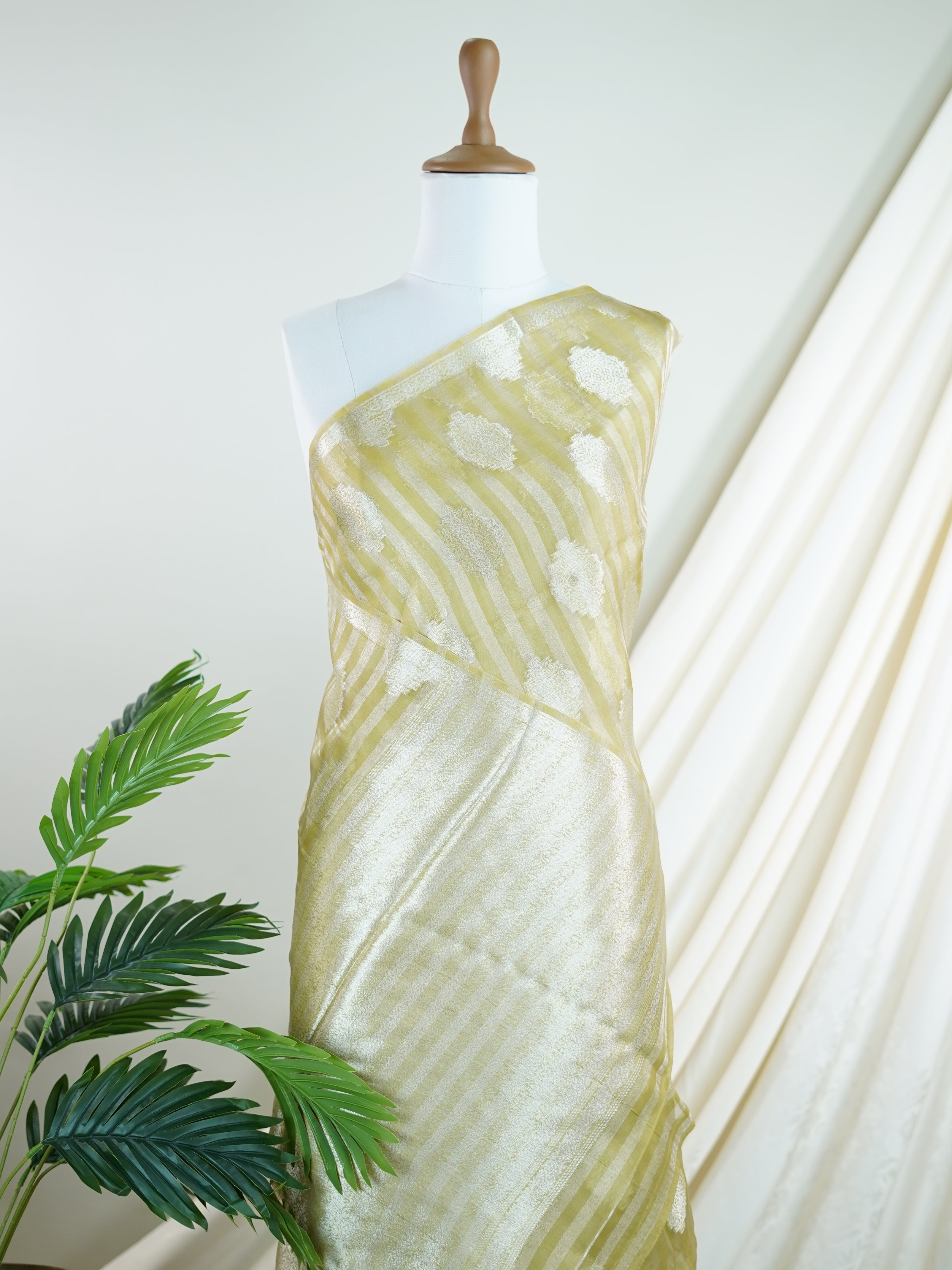 tissue Green 100% Pure Tissue - Manoranjitham Weaves - Handloom Store