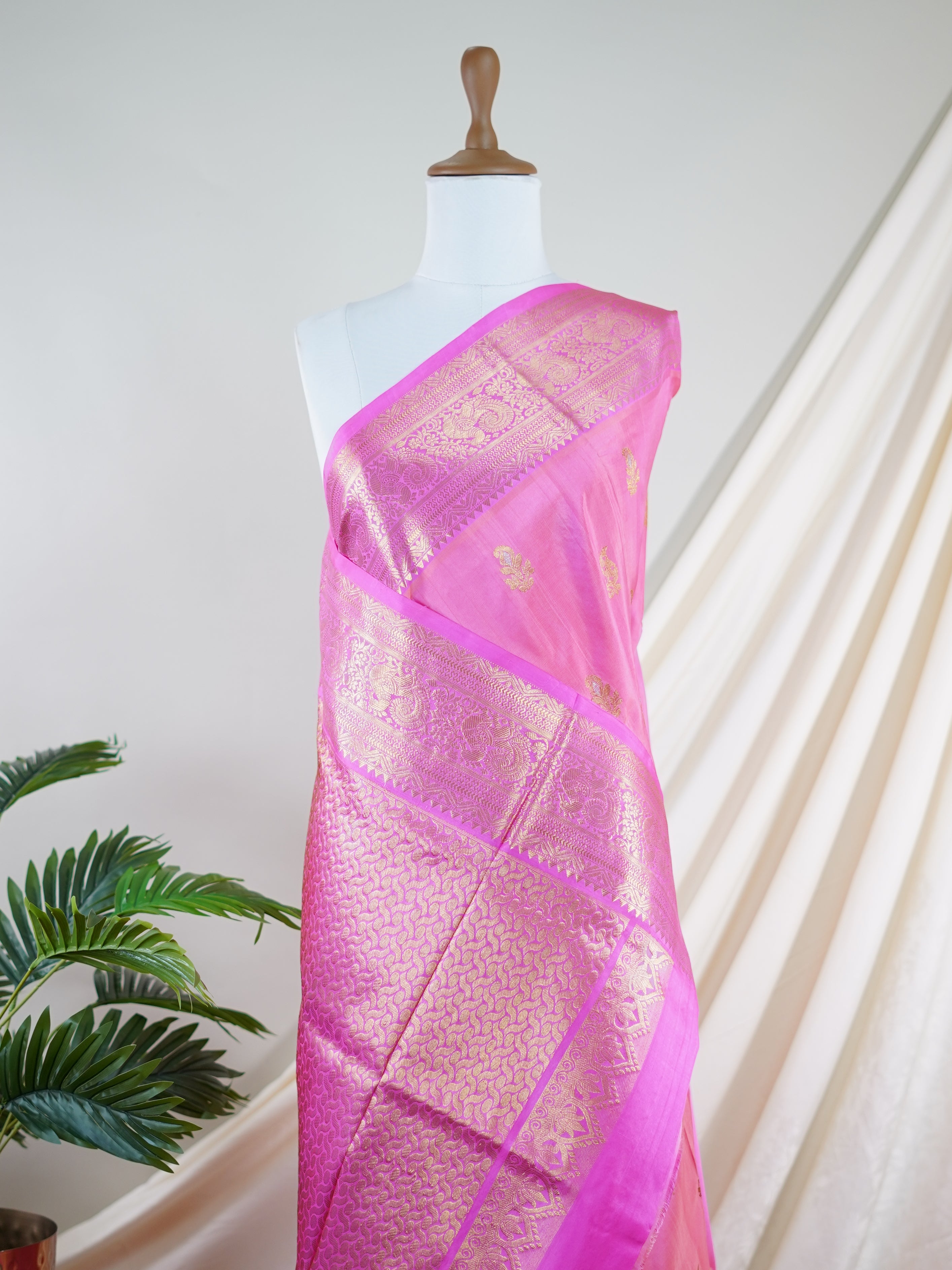 Venkatagiri Silk Baby Pink 100% Pure Silk - Manoranjitham Weaves - Handloom Store