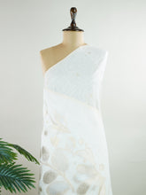 Cotton This Linen Cotton saree in cream glows softly with golden floral zari weaves.
Borderless and fluid, it brings a refined simplicity to festive dressing.
Woven in Varanasi, the fine zari adds just the right touch of shimmer.
A graceful blend of comfort, elegance, and tradition.
#LinenCottonSaree #ZariWeaves #BorderlessBeauty #VaranasiHandloom #ManoranjithamSarees
Nandini - Manoranjitham Weaves - Handloom Store