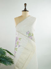 Cotton In soothing grey, this 100% Pure Cotton saree brings quiet beauty to everyday wear.
Floral motifs bloom gently across the body, adding a soft, natural charm.
Woven in Varanasi, it offers breathability and comfort all day long.
A timeless choice for effortless grace.
#PureCottonSaree #GreyElegance #FloralMotifs #VaranasiWeaves #ManoranjithamSarees Renuka - Manoranjitham Weaves - Handloom Store