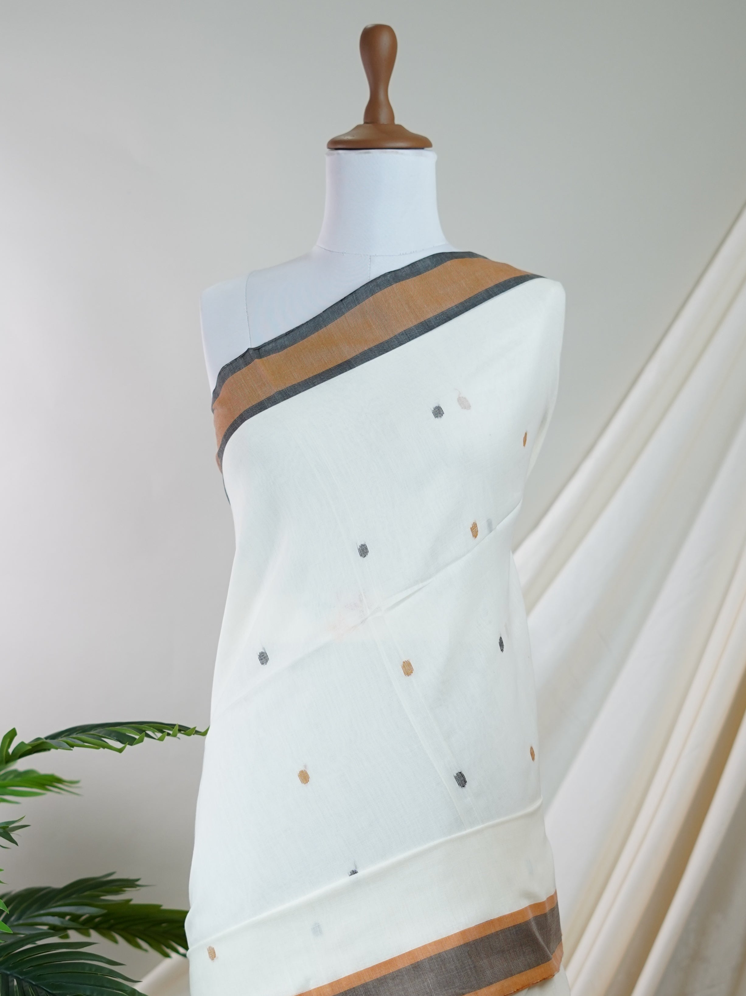 Cotton White 100% Pure Cotton - Manoranjitham Weaves - Handloom Store