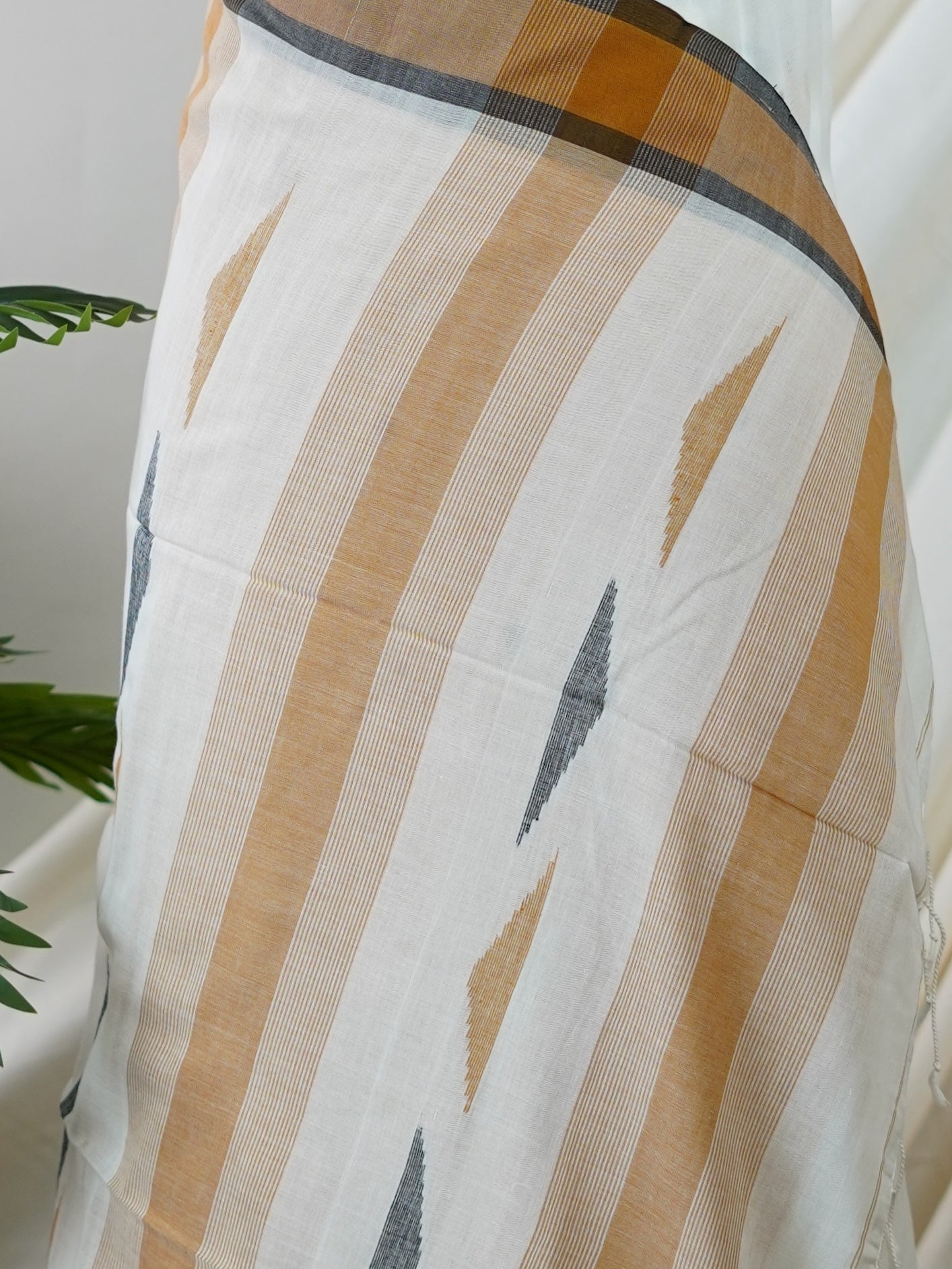 Cotton White 100% Pure Cotton - Manoranjitham Weaves - Handloom Store