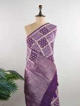 Cotton A deep purple canvas brought to life with traditional gold block prints.
Lightweight cotton from Varanasi, perfect for all-day grace and comfort.
A blend of heritage design and subtle radiance for festive or casual charm.
Handloom beauty in every thread. #CottonElegance #HandloomVaranasi #BlockPrintLove Vasundhara - Manoranjitham Weaves - Handloom Store