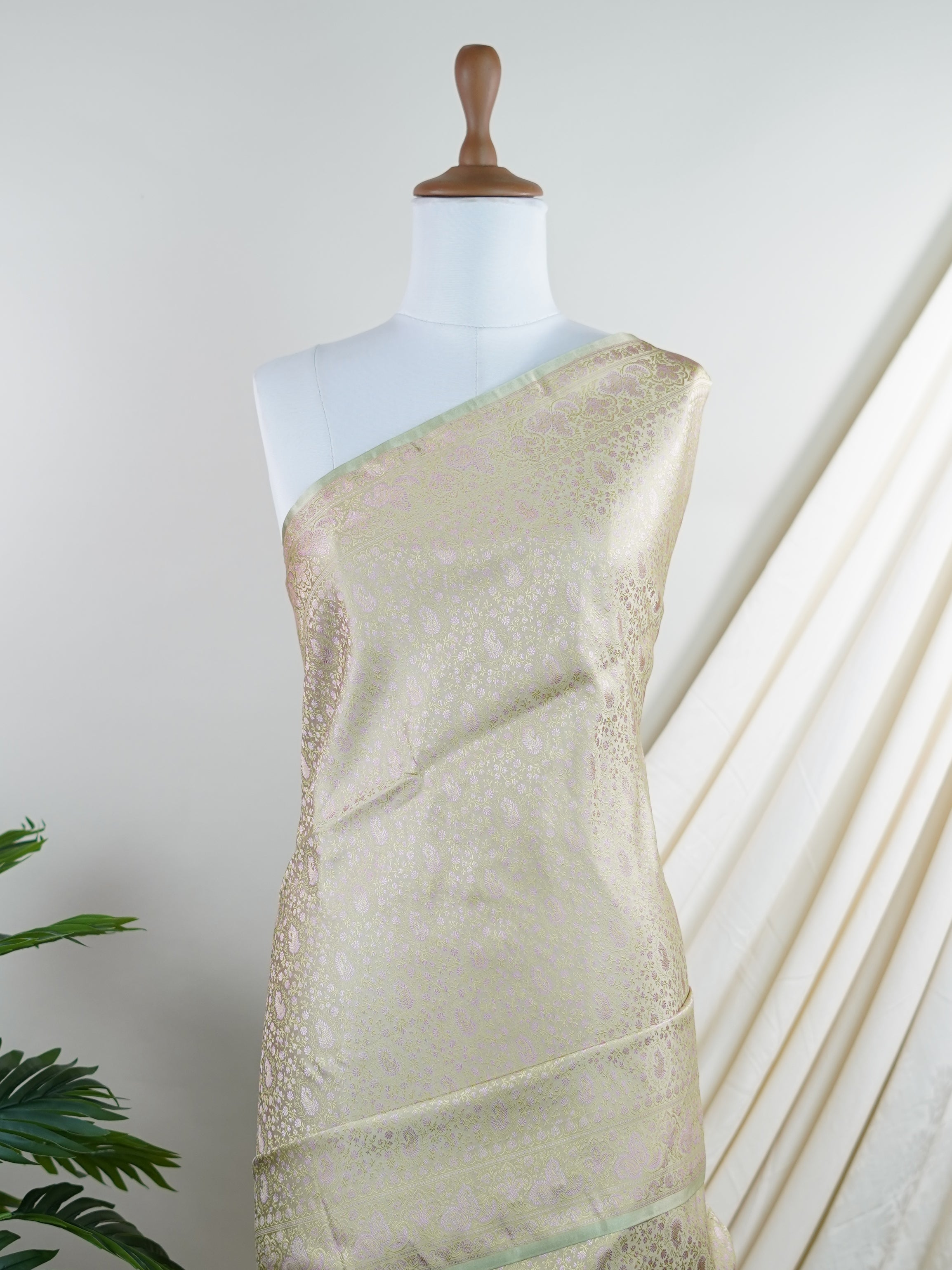 Katan Pista Green Semi Mushru - Manoranjitham Weaves - Handloom Store