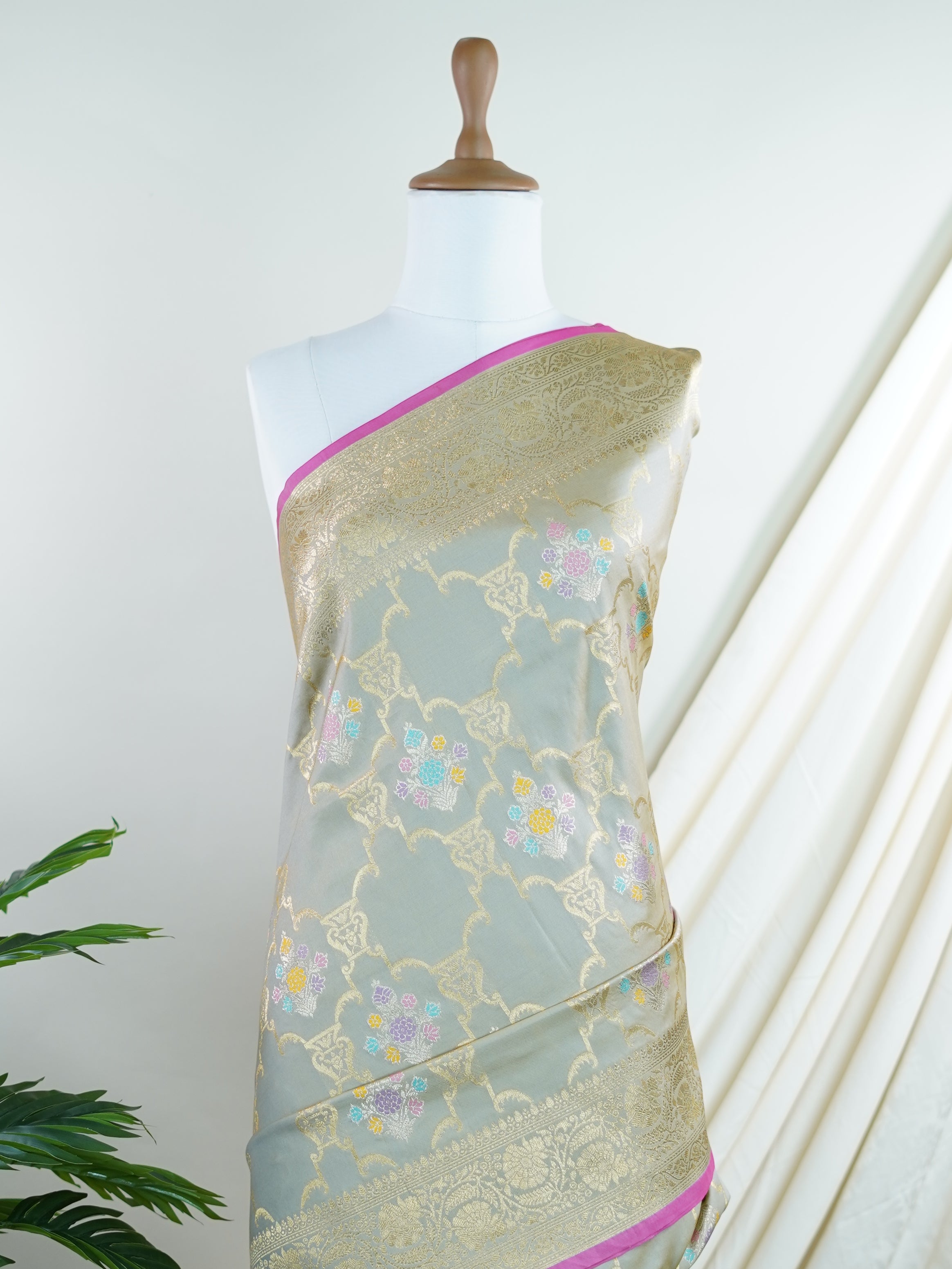 Katan Grey Katan Semi Silk - Manoranjitham Weaves - Handloom Store