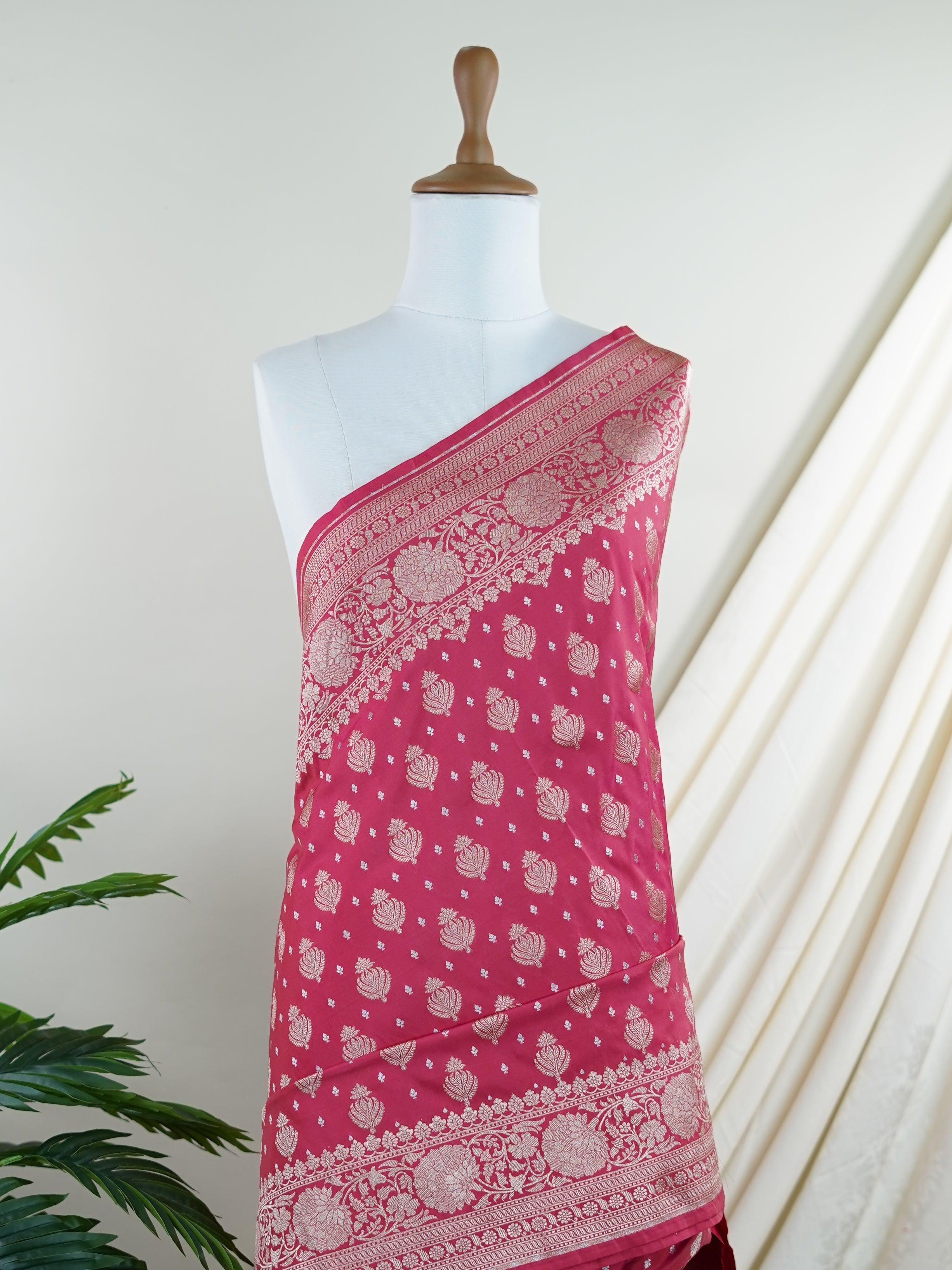 Katan Pink Katan Semi Silk - Manoranjitham Weaves - Handloom Store