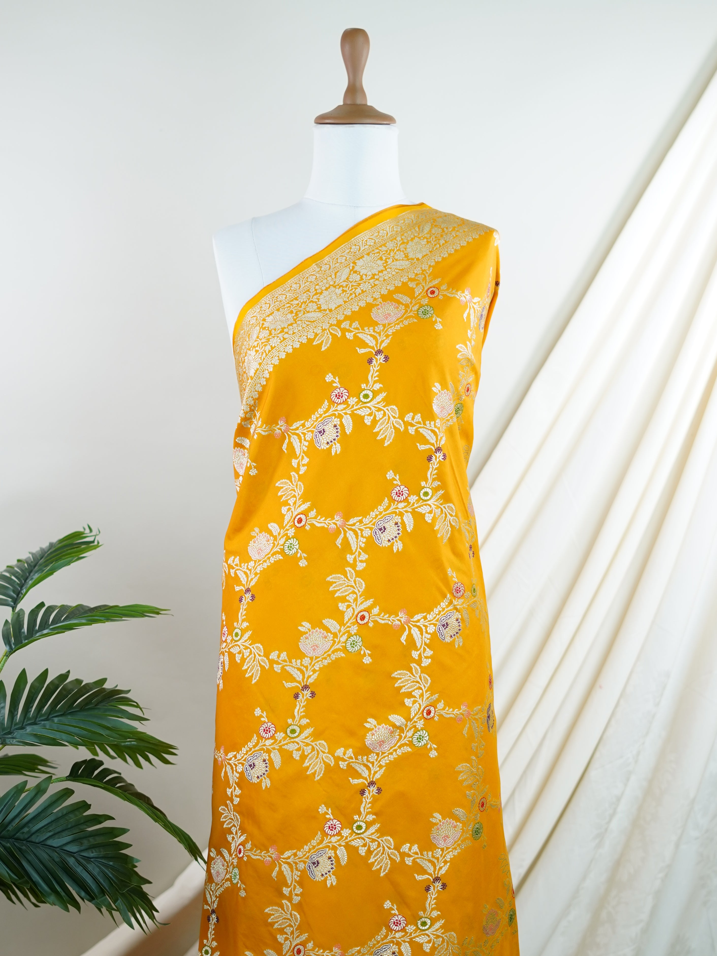 Katan Yellow Katan Semi Silk - Manoranjitham Weaves - Handloom Store