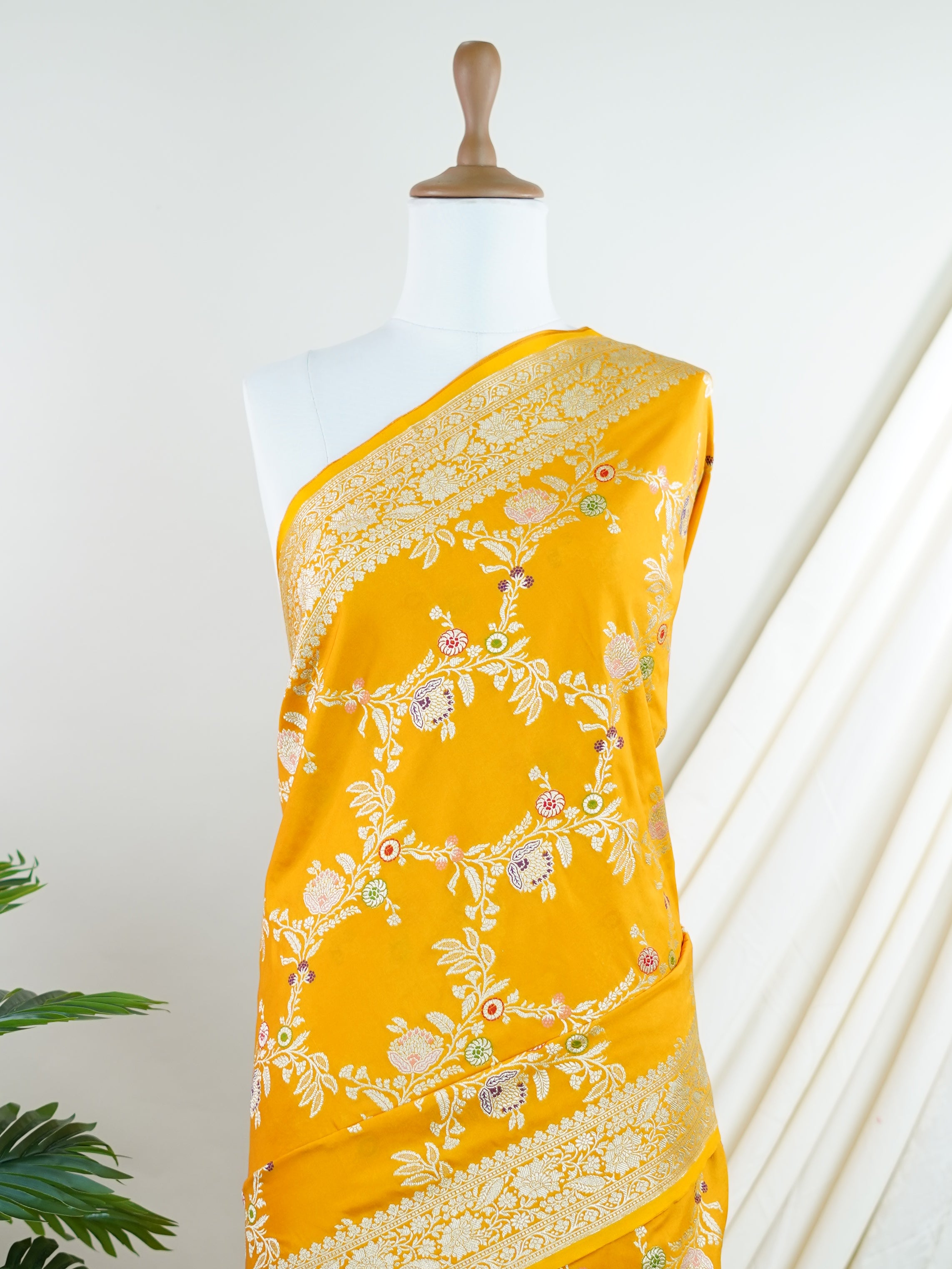 Katan Yellow Katan Semi Silk - Manoranjitham Weaves - Handloom Store