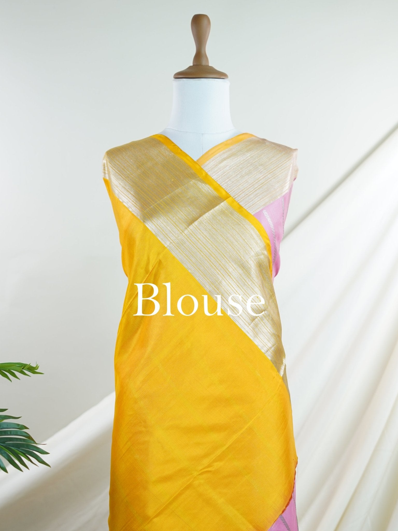 Venkatagiri Silk 100% Pure Silk - Manoranjitham Weaves - Handloom Store