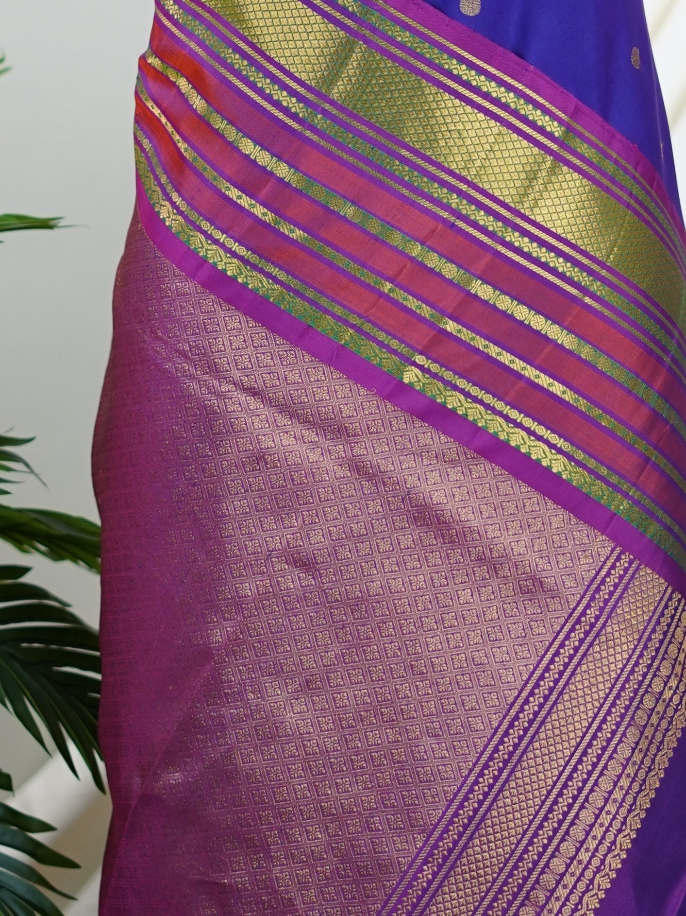 Gadwal Silk 100% Pure Silk - Manoranjitham Weaves - Handloom Store