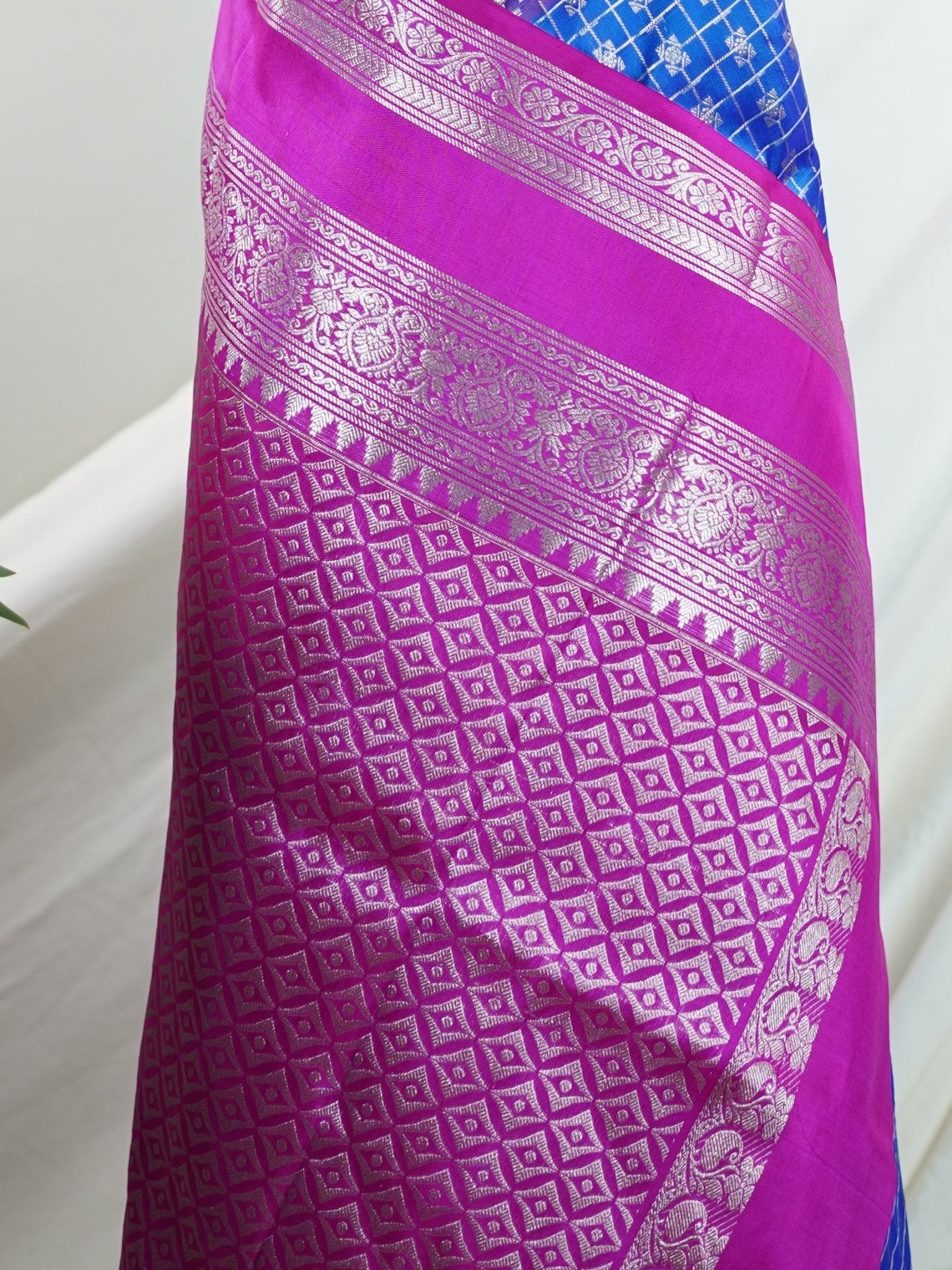 Venkatagiri Silk 100% Pure Silk - Manoranjitham Weaves - Handloom Store