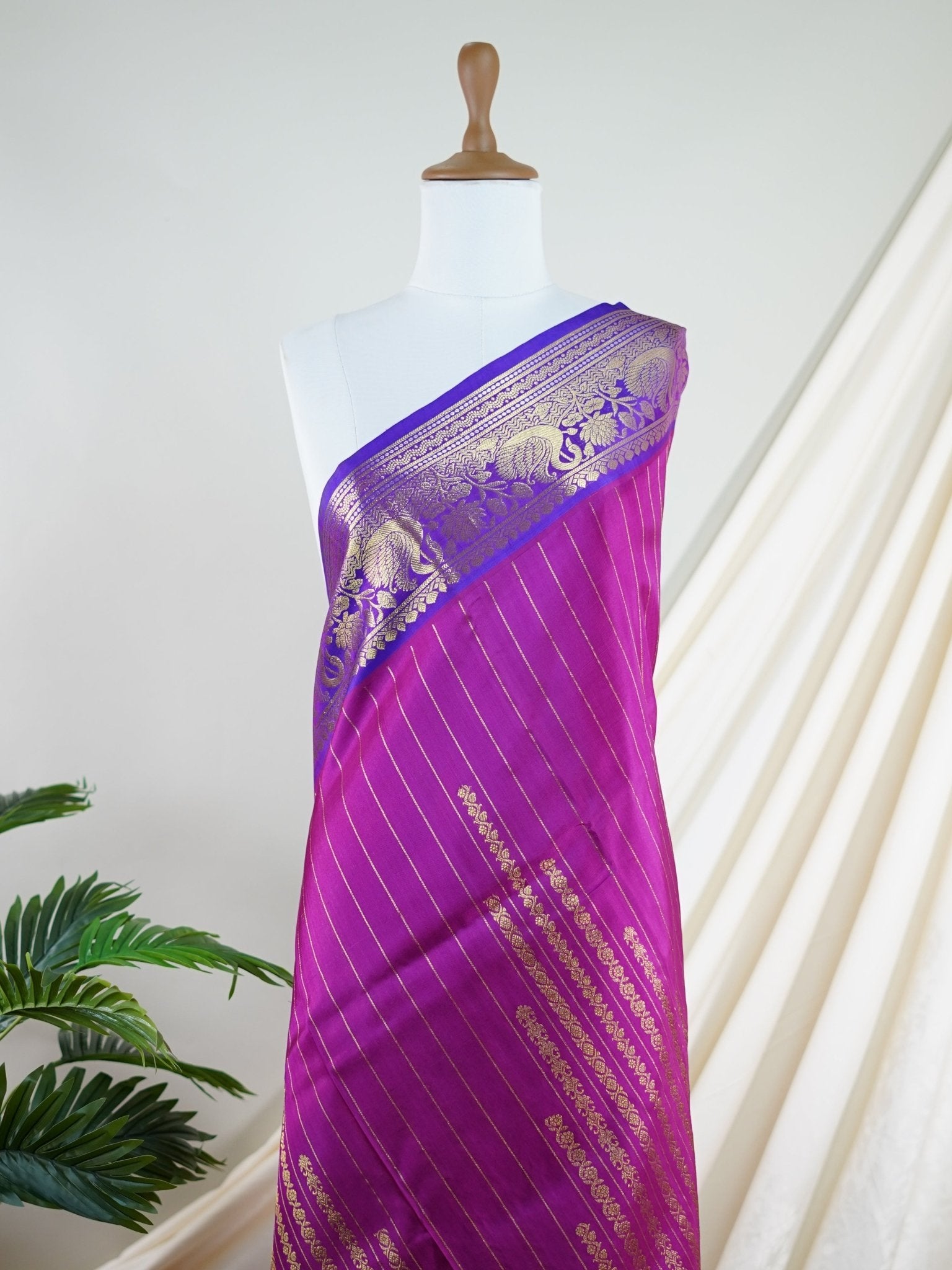 Venkatagiri Silk Purple 100% Pure Silk - Manoranjitham Weaves - Handloom Store