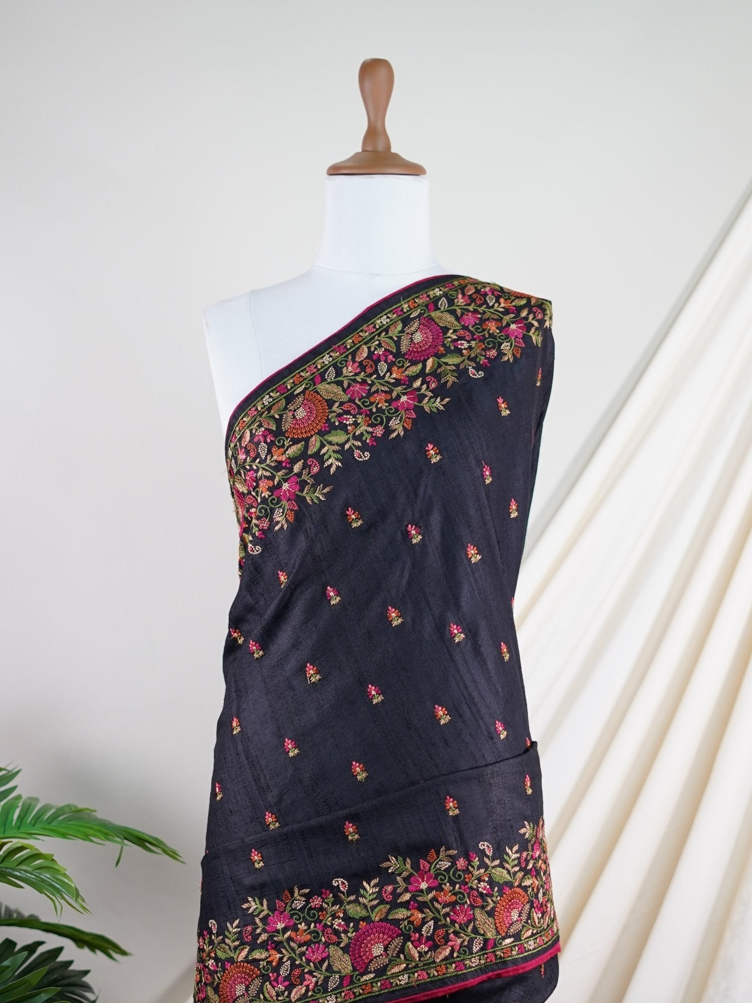 Tussars Black 100% Pure Tussar - Manoranjitham Weaves - Handloom Store