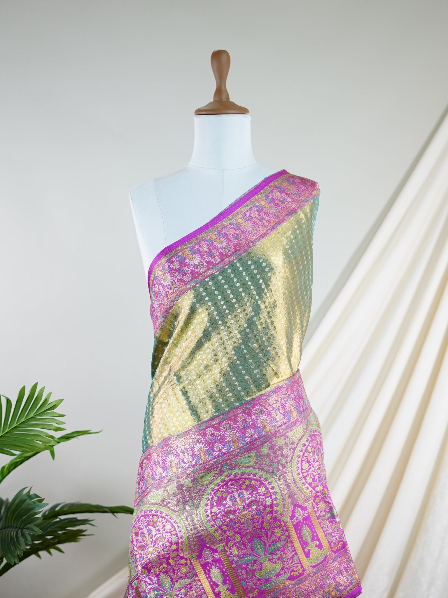 Kanchipuram Silk Mint Green 100% Pure Silk - Manoranjitham Weaves - Handloom Store