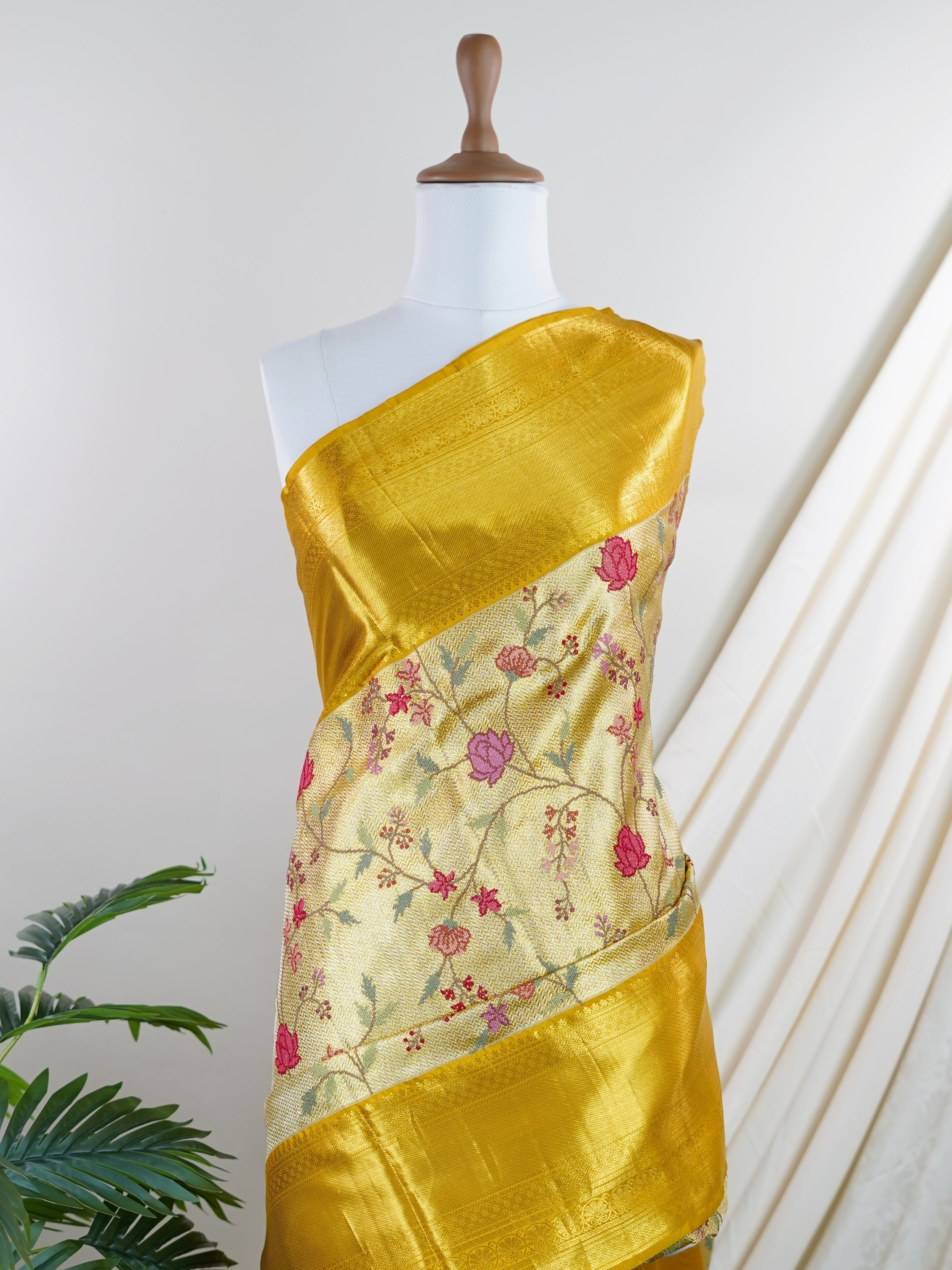 Kanchipuram Silk Yellow 100% Pure Silk - Manoranjitham Weaves - Handloom Store