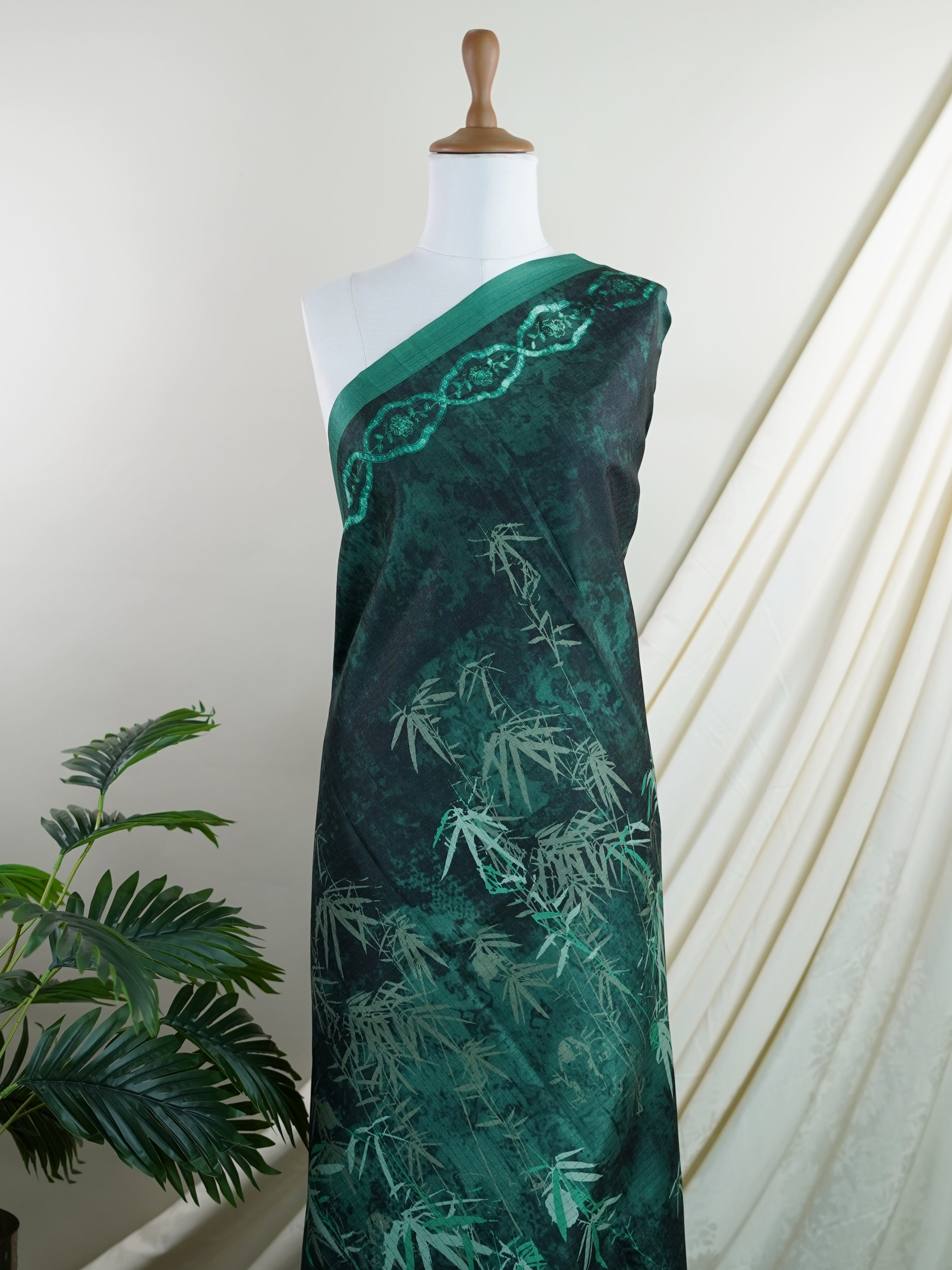 Tussars Black Semi Tussar - Manoranjitham Weaves - Handloom Store